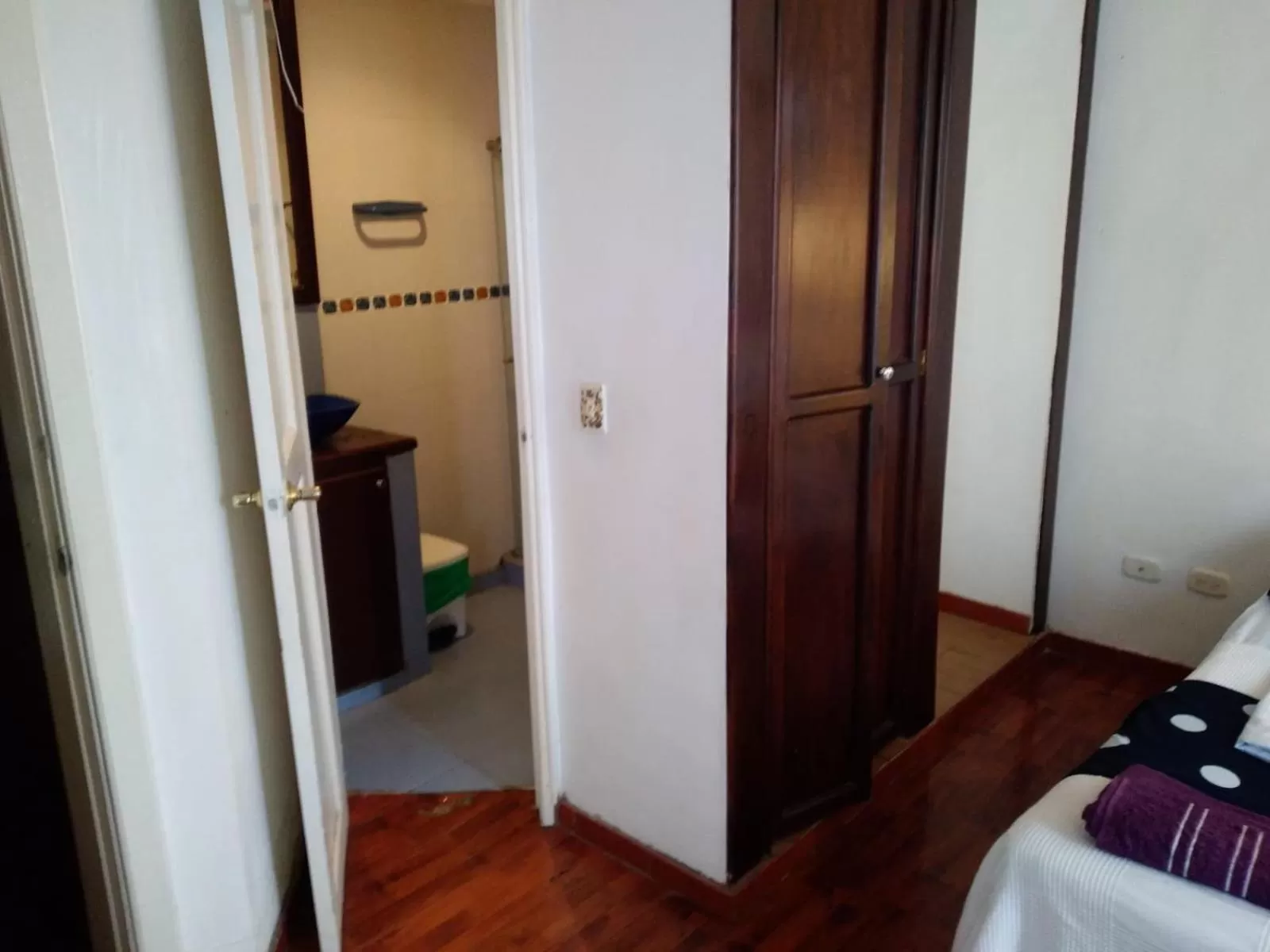 Bathroom, Bed in Casa hotel Mi Huila