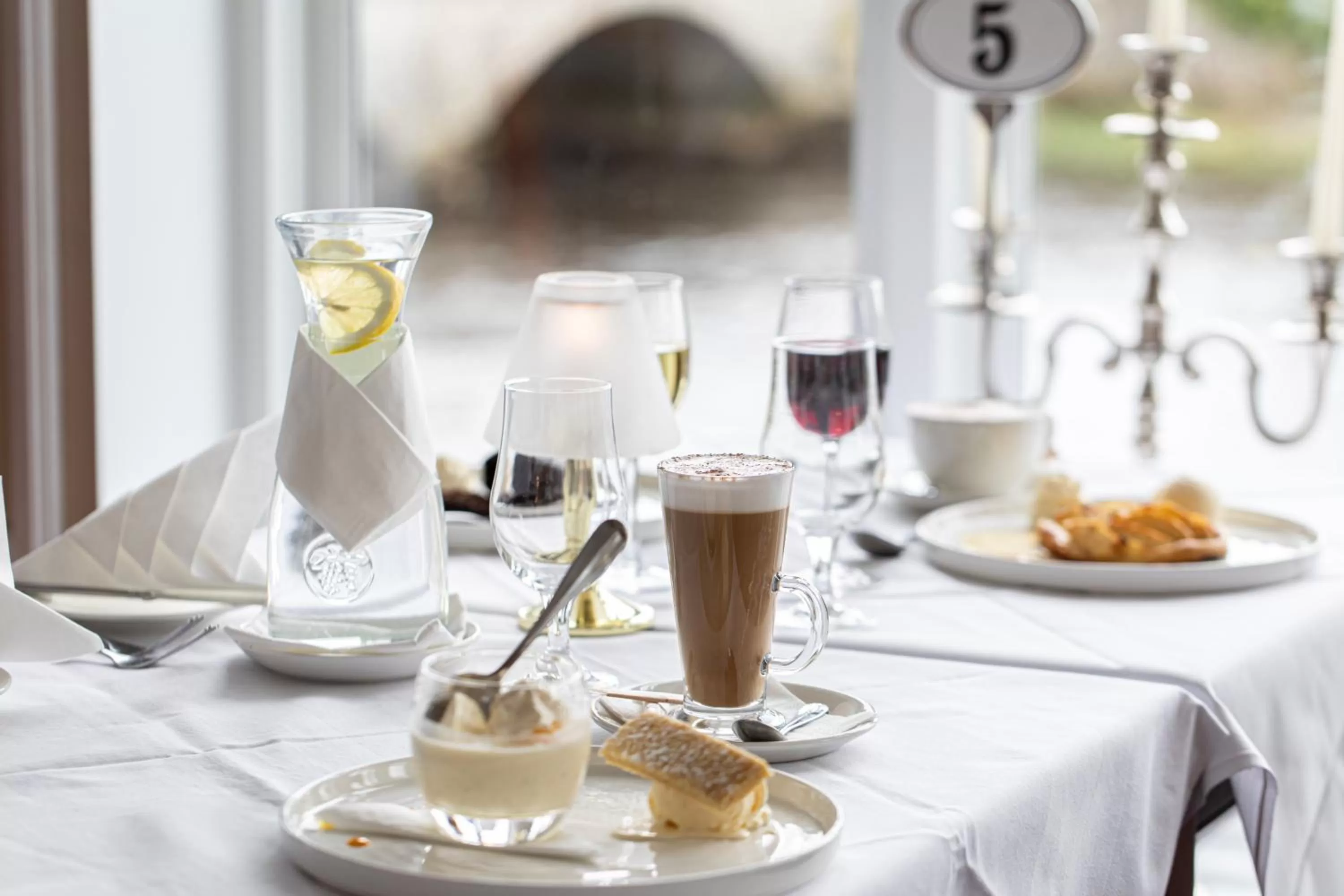 Restaurant/places to eat in Ballina Manor Hotel