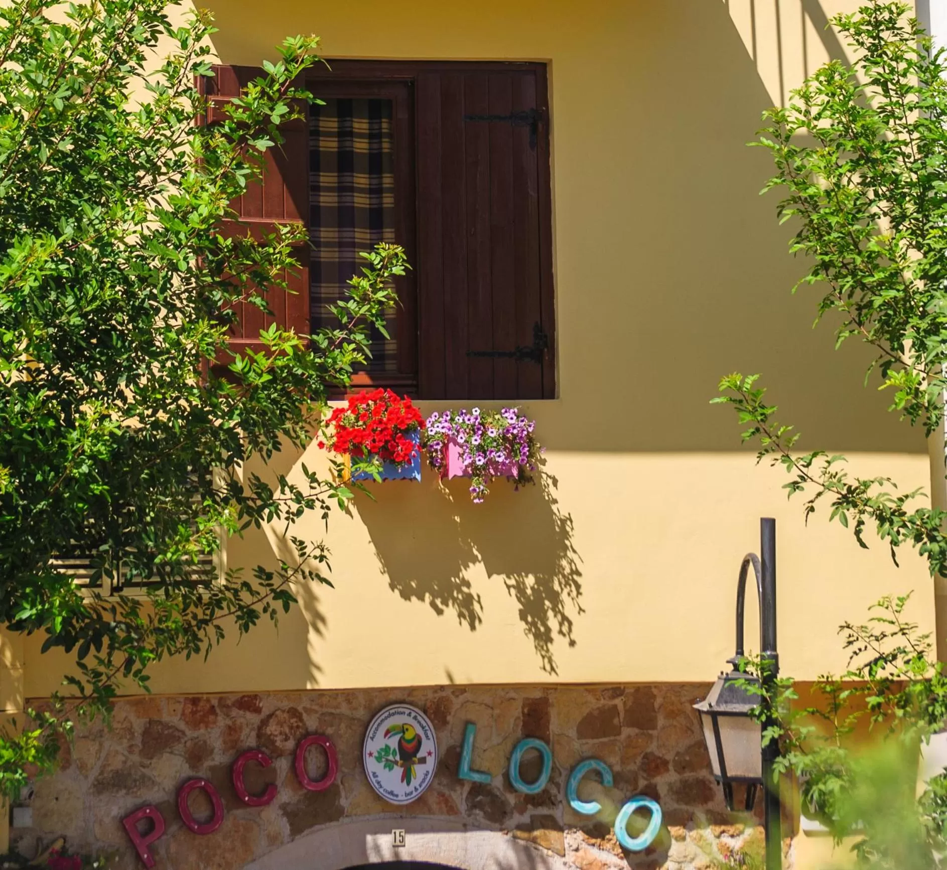 Property building in Poco Loco Bed & Breakfast