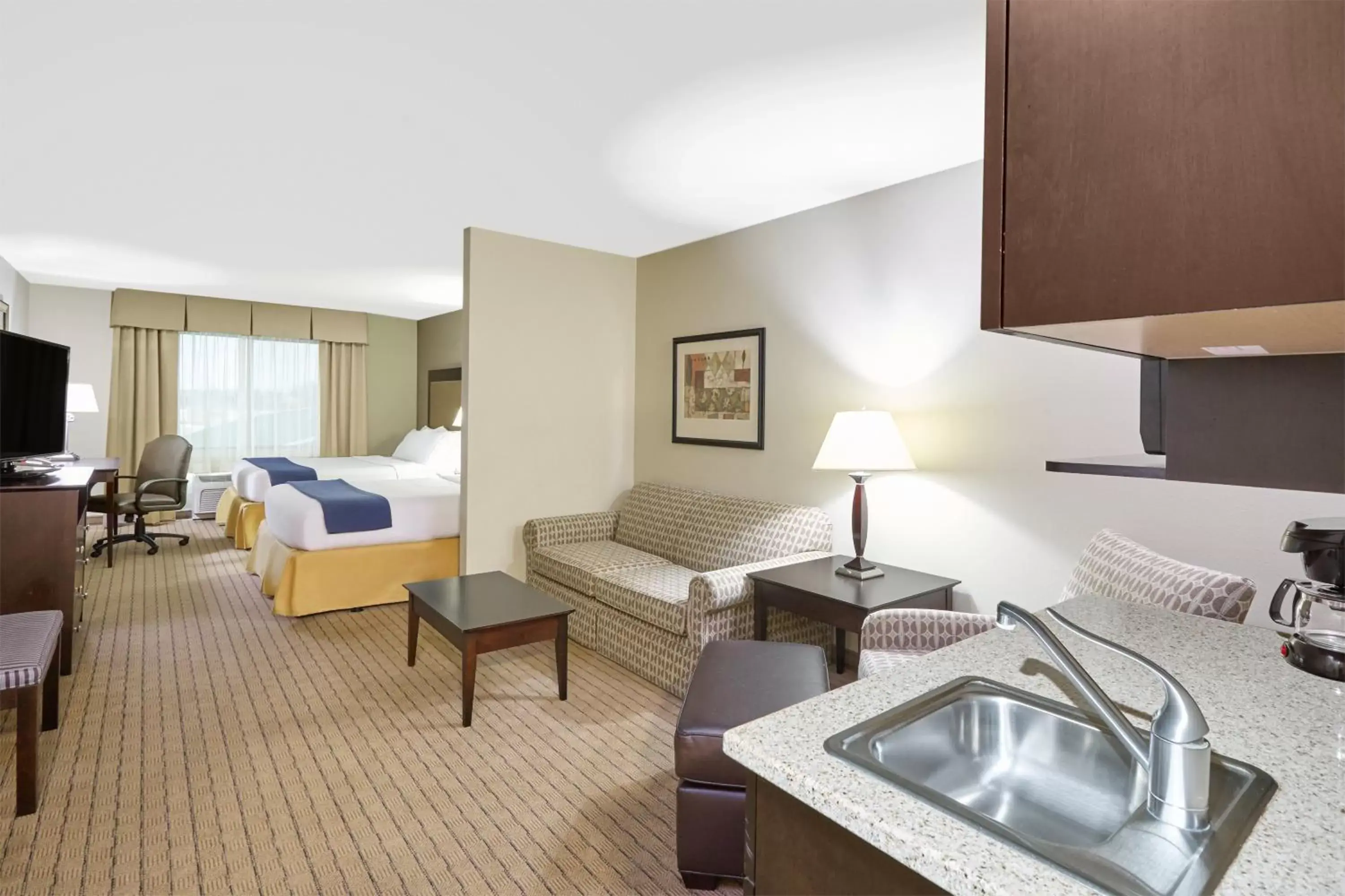 Queen Suite with Two Queen Beds and Sofa Bed in Holiday Inn Express & Suites Madison-Verona, an IHG Hotel Queen Suite with Two Queen Beds and Sofa Bed in Holiday Inn Express & Suites Madison-Verona, an IHG Hotel