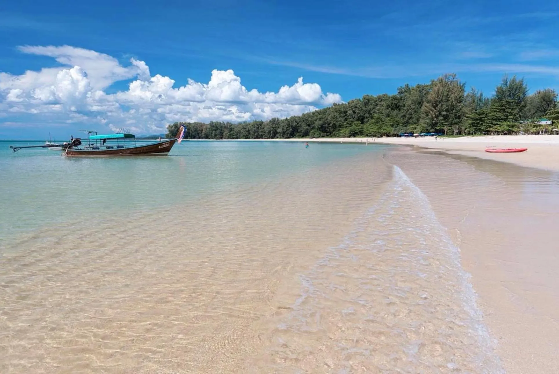 Beach in Ideo Phuket Hotel - Naiyang Beach