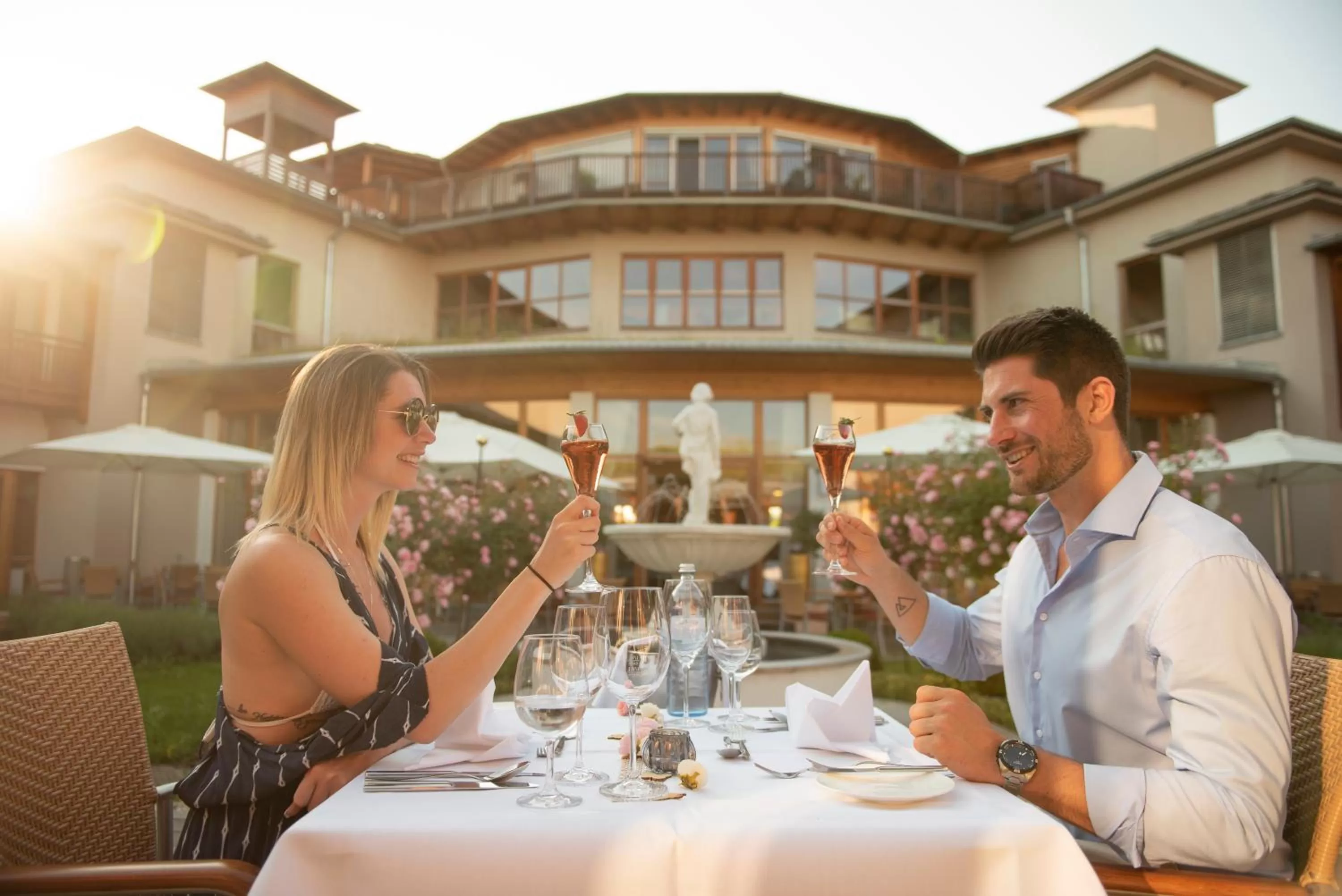 Restaurant/places to eat in Hotel & Spa Larimar