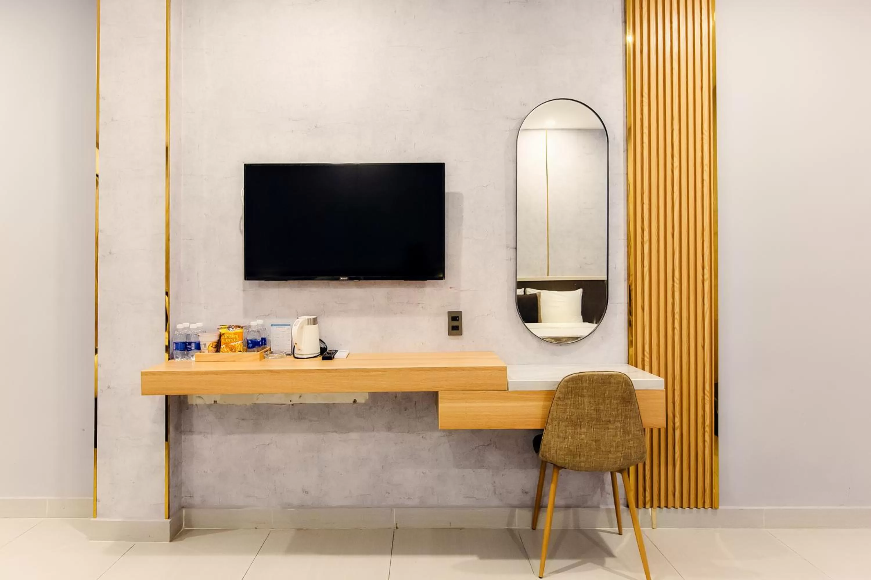 TV and multimedia, TV/Entertainment Center in LION 3 HOTEL