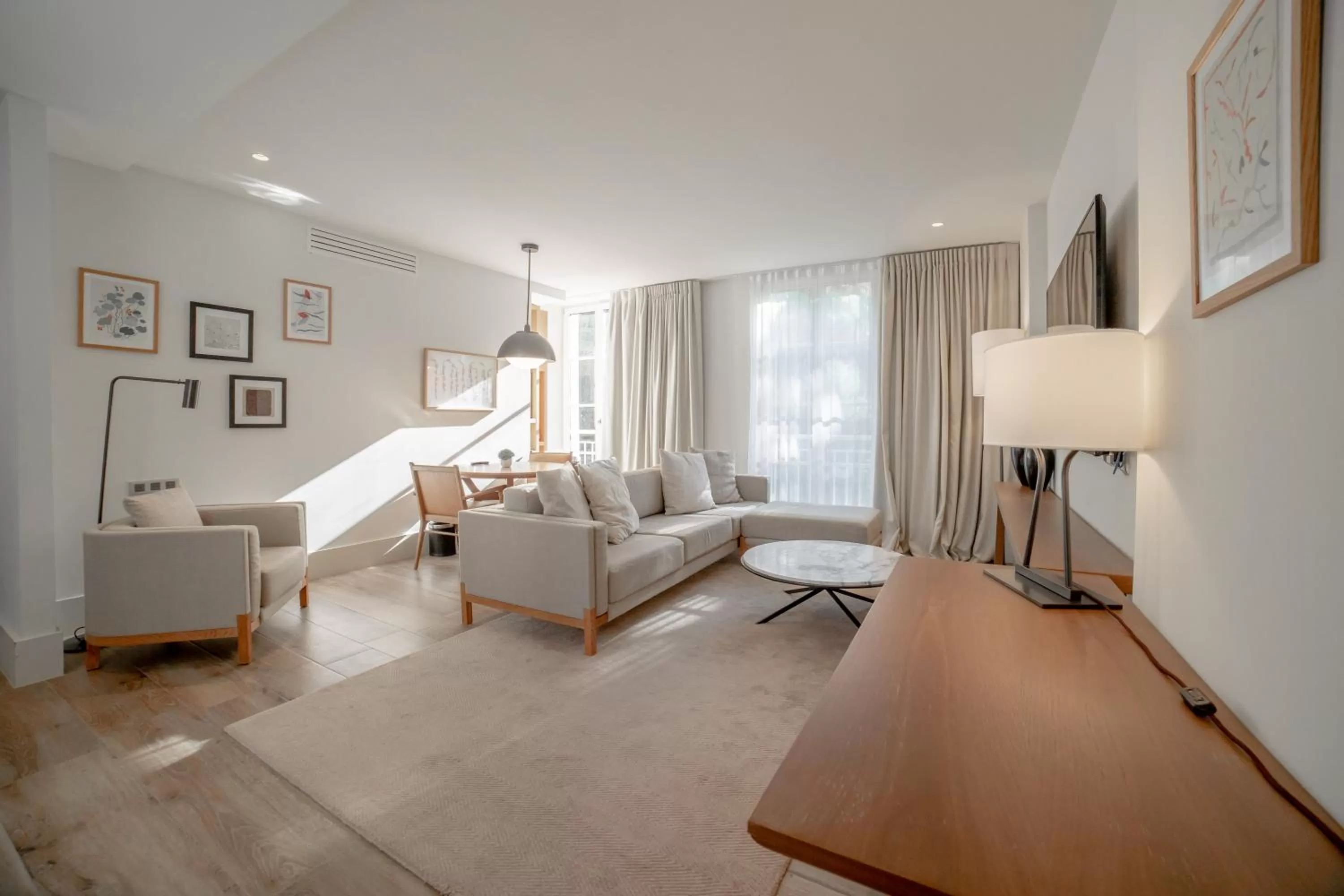 TV and multimedia in Le Grand Pavillon Chantilly