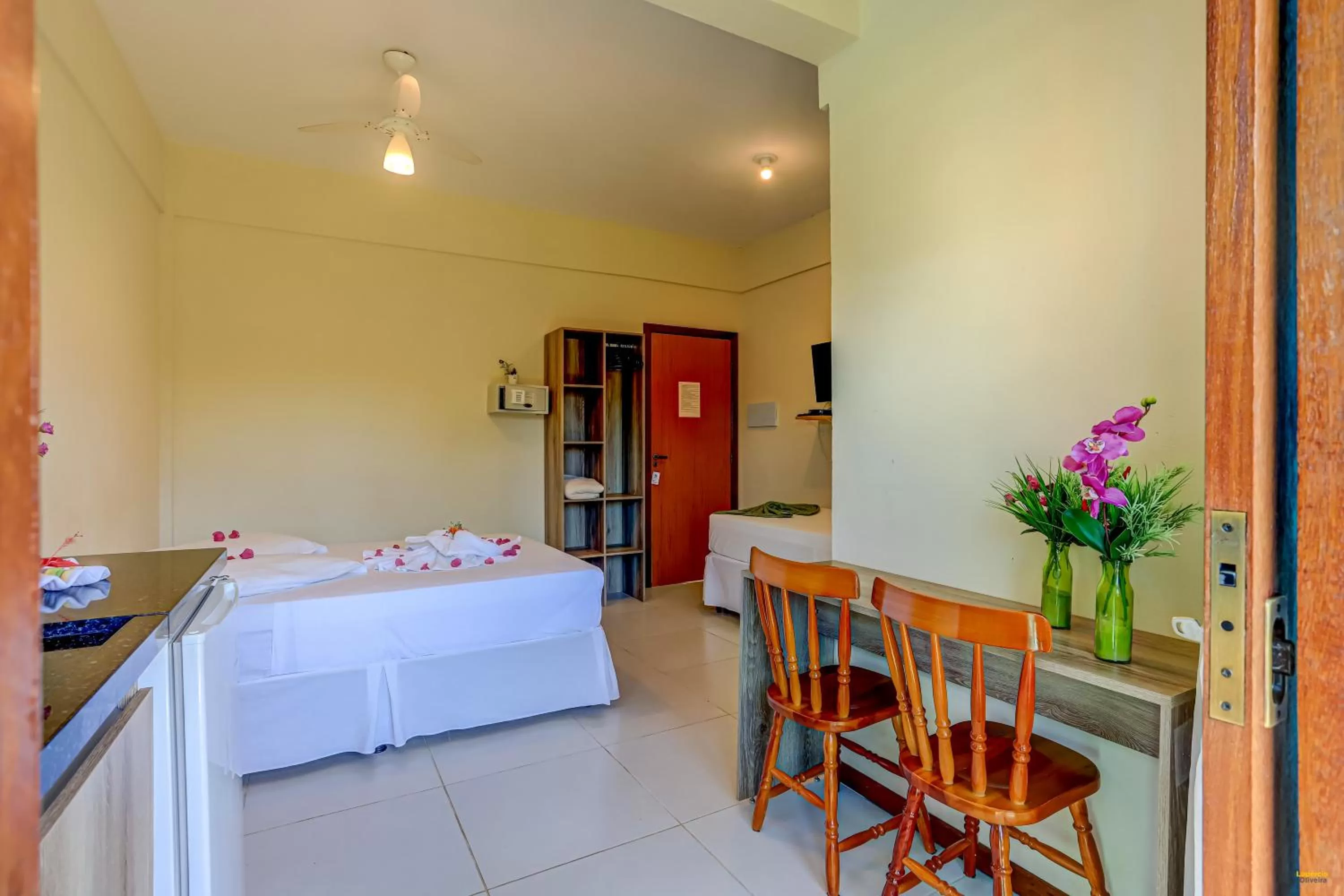 Photo of the whole room in i9 Quixaba Flat