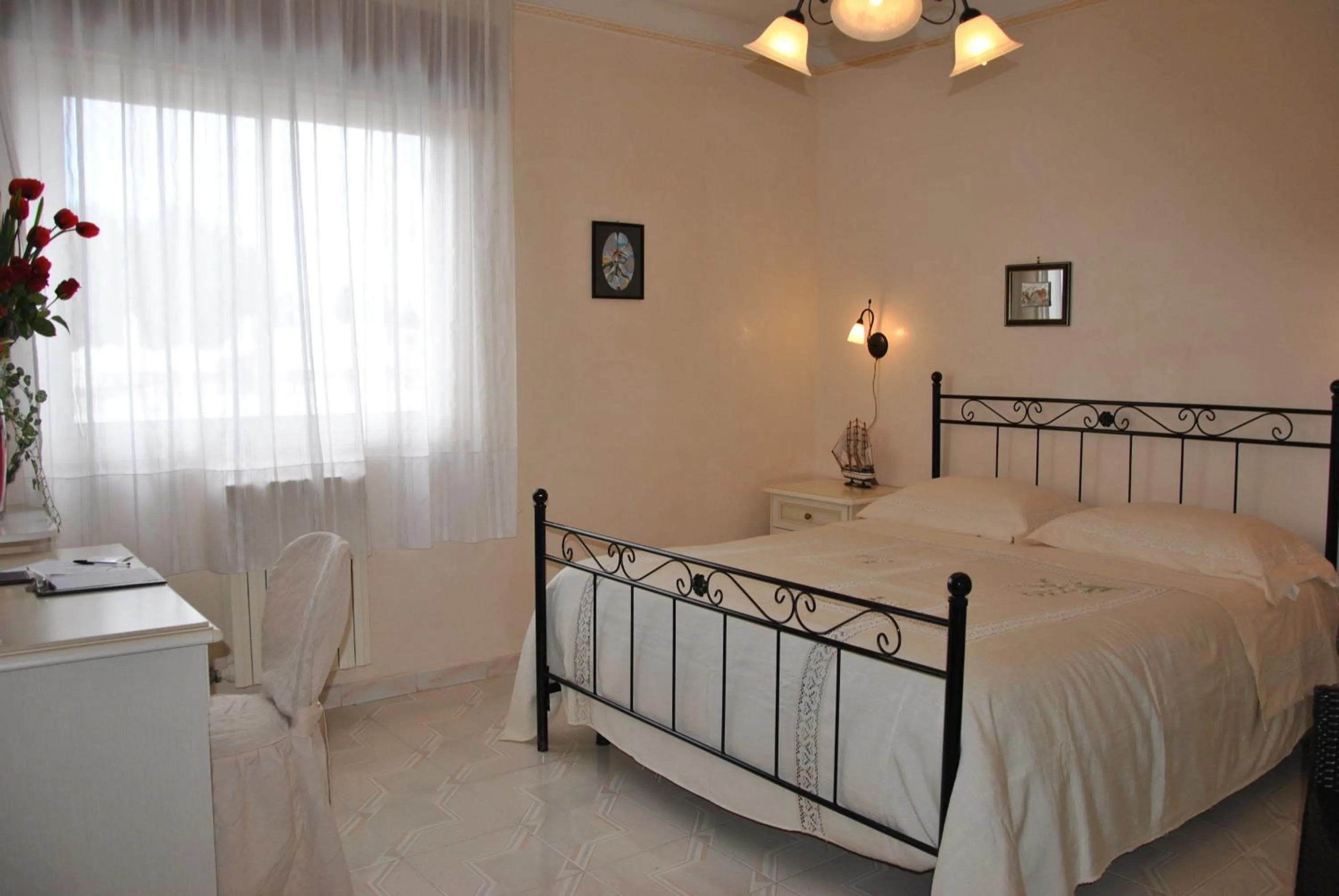 Double Room with Extra Bed in Hotel Mediterraneo