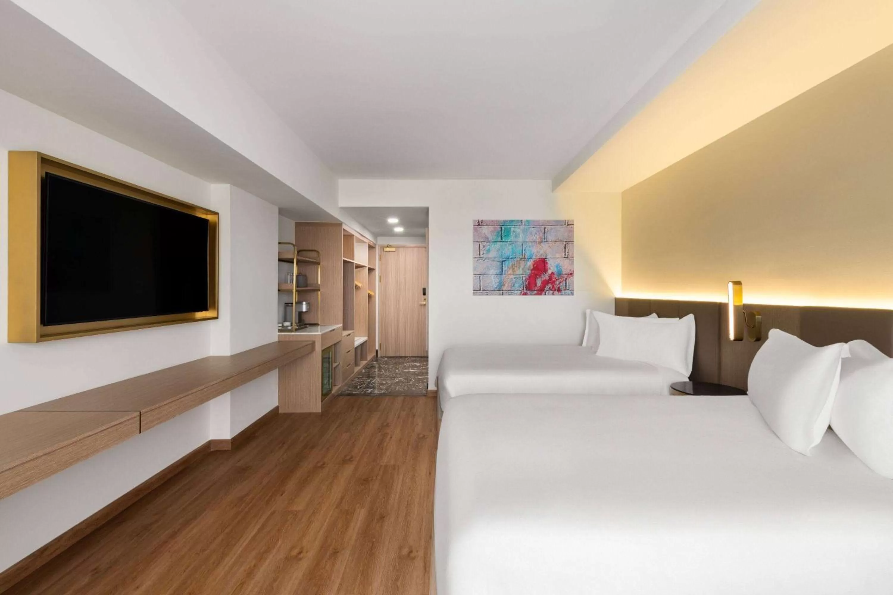 Photo of the whole room, Bed in Dolce by Wyndham Hollywood