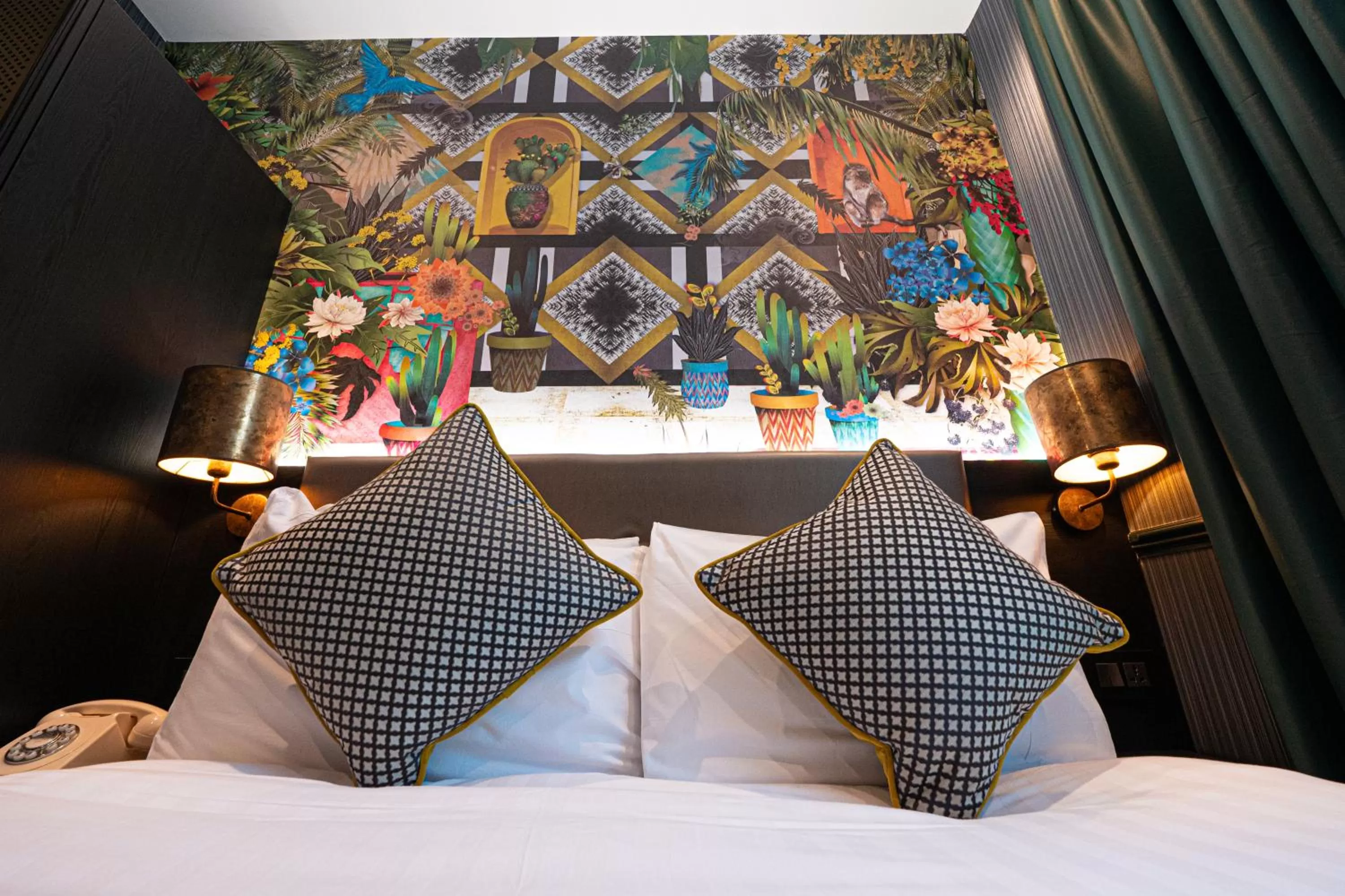 Bed in Hyde Park Green