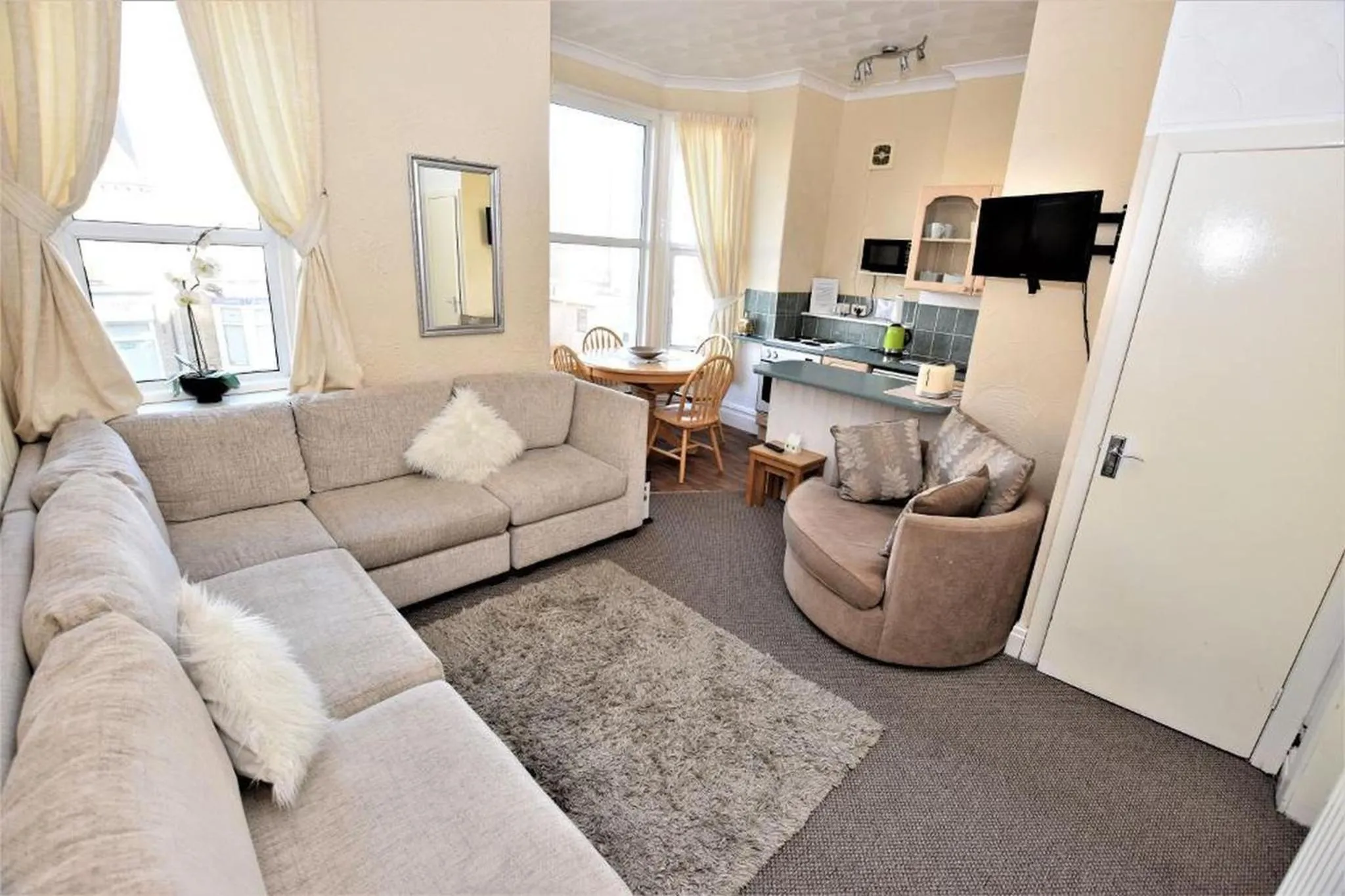 Living room in Bridle Lodge Apartments