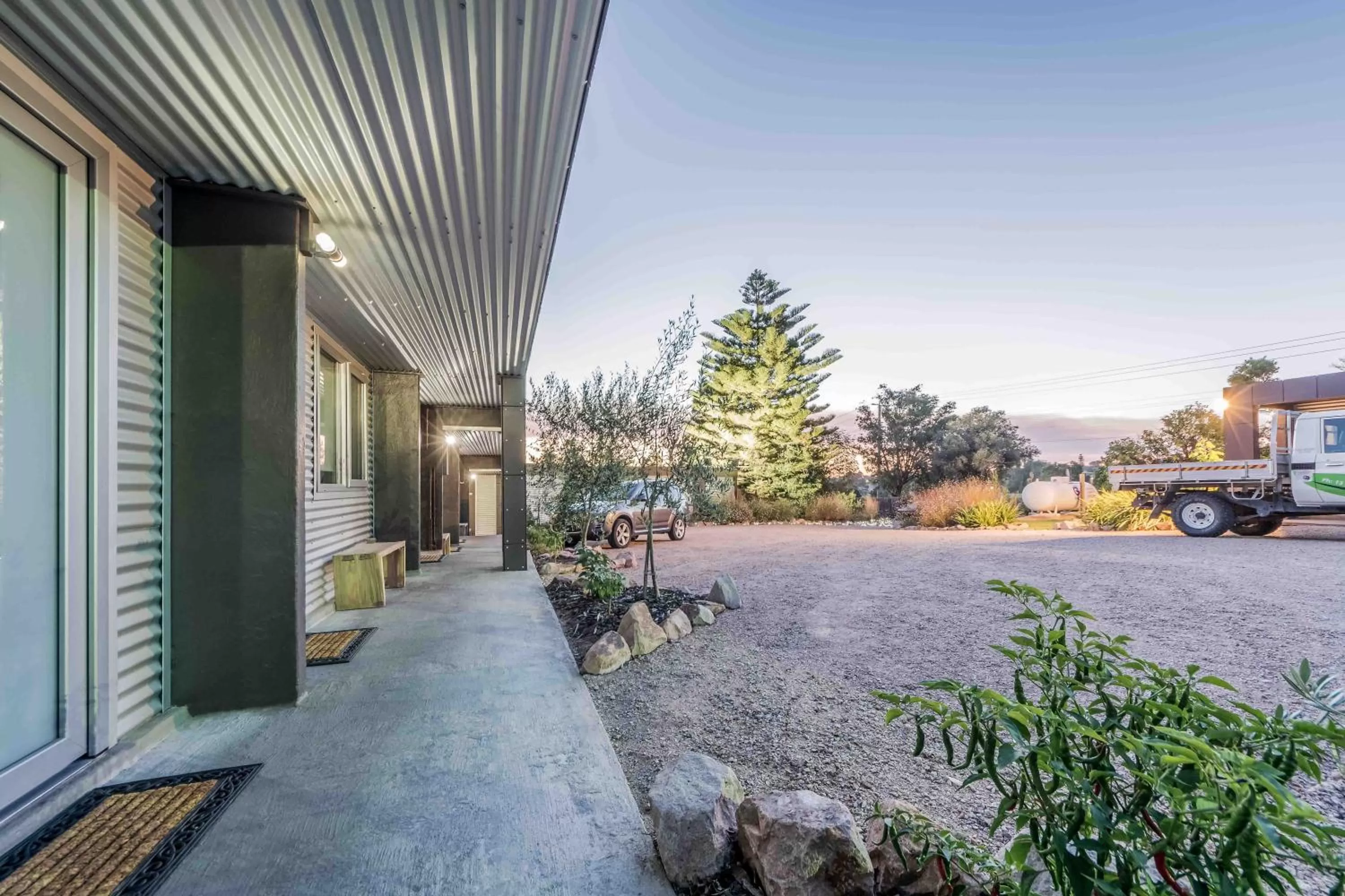 Facade/entrance in Orbost Motel