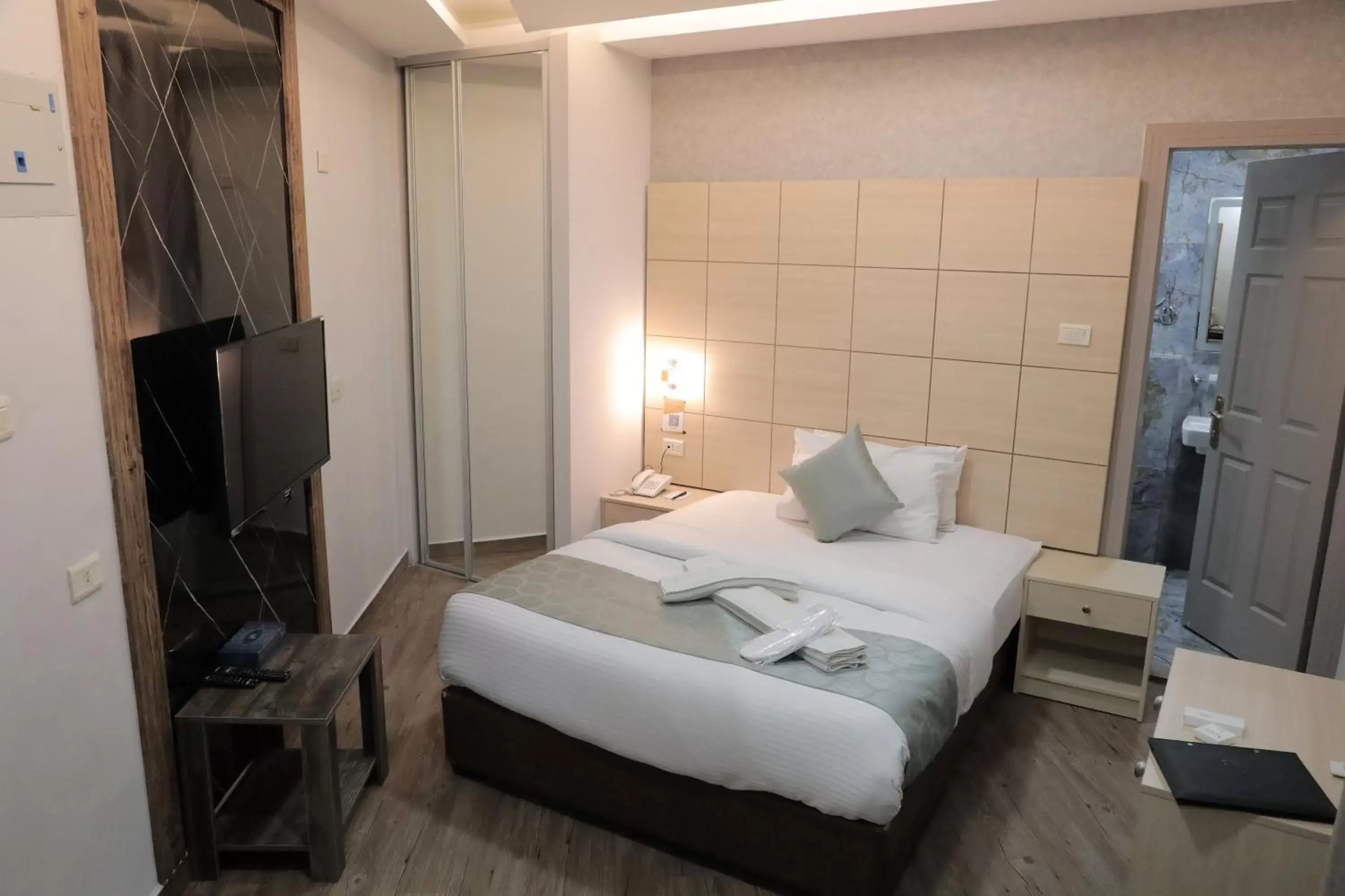 Standard Single Room in Nishan Hotel Standard Single Room in Nishan Hotel