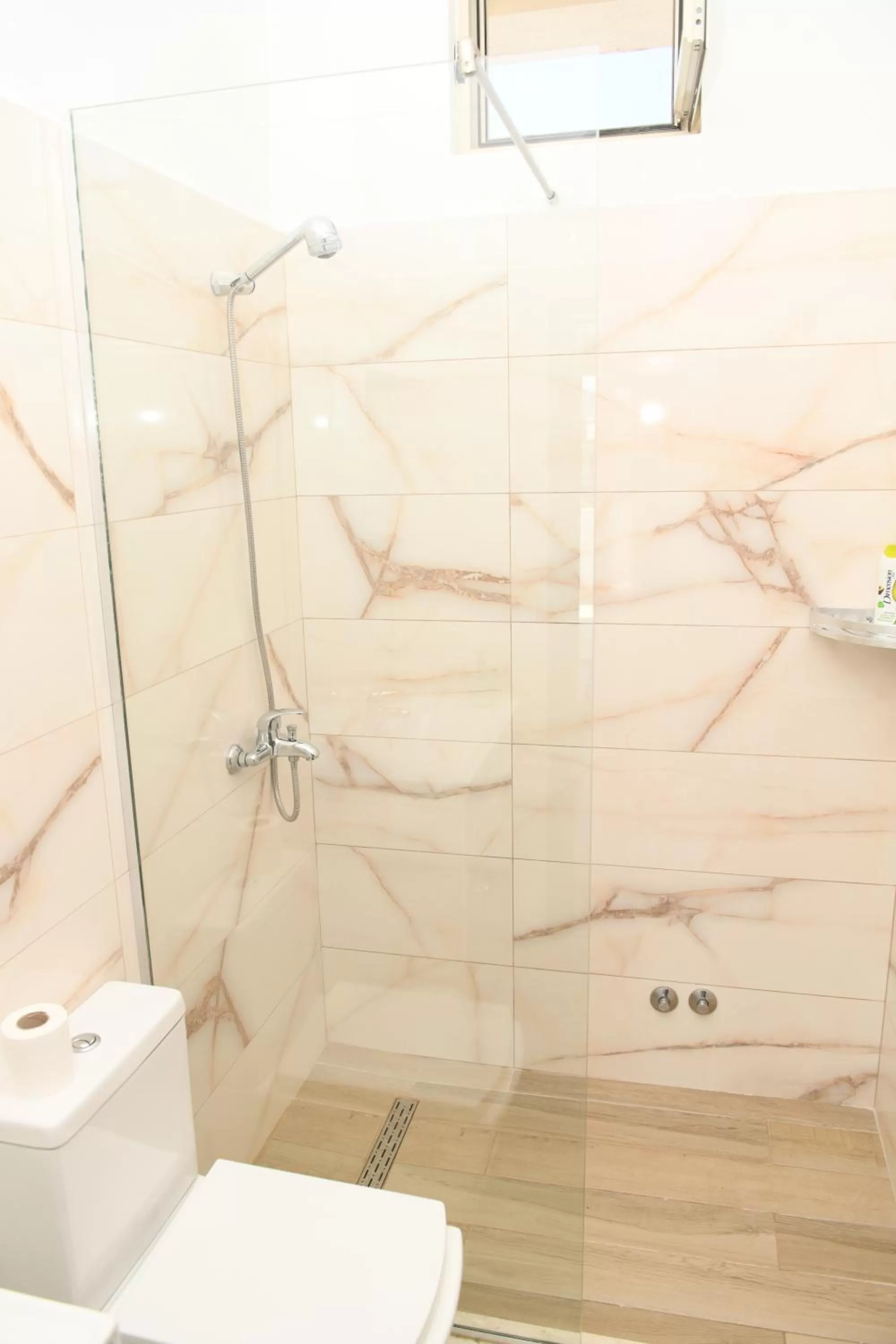 Bathroom in Vila C++