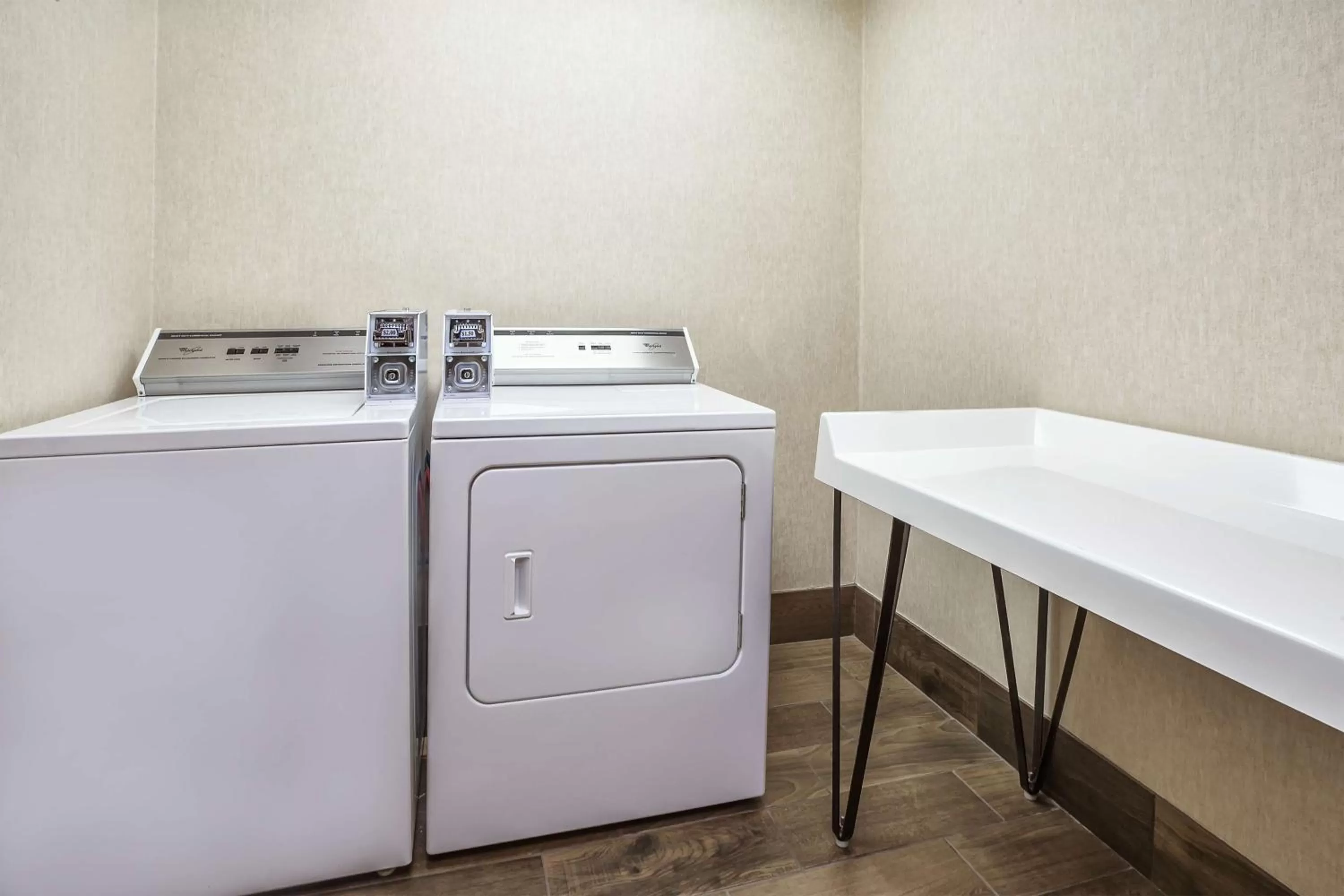 Property building in Hampton Inn Detroit/Belleville-Airport Area