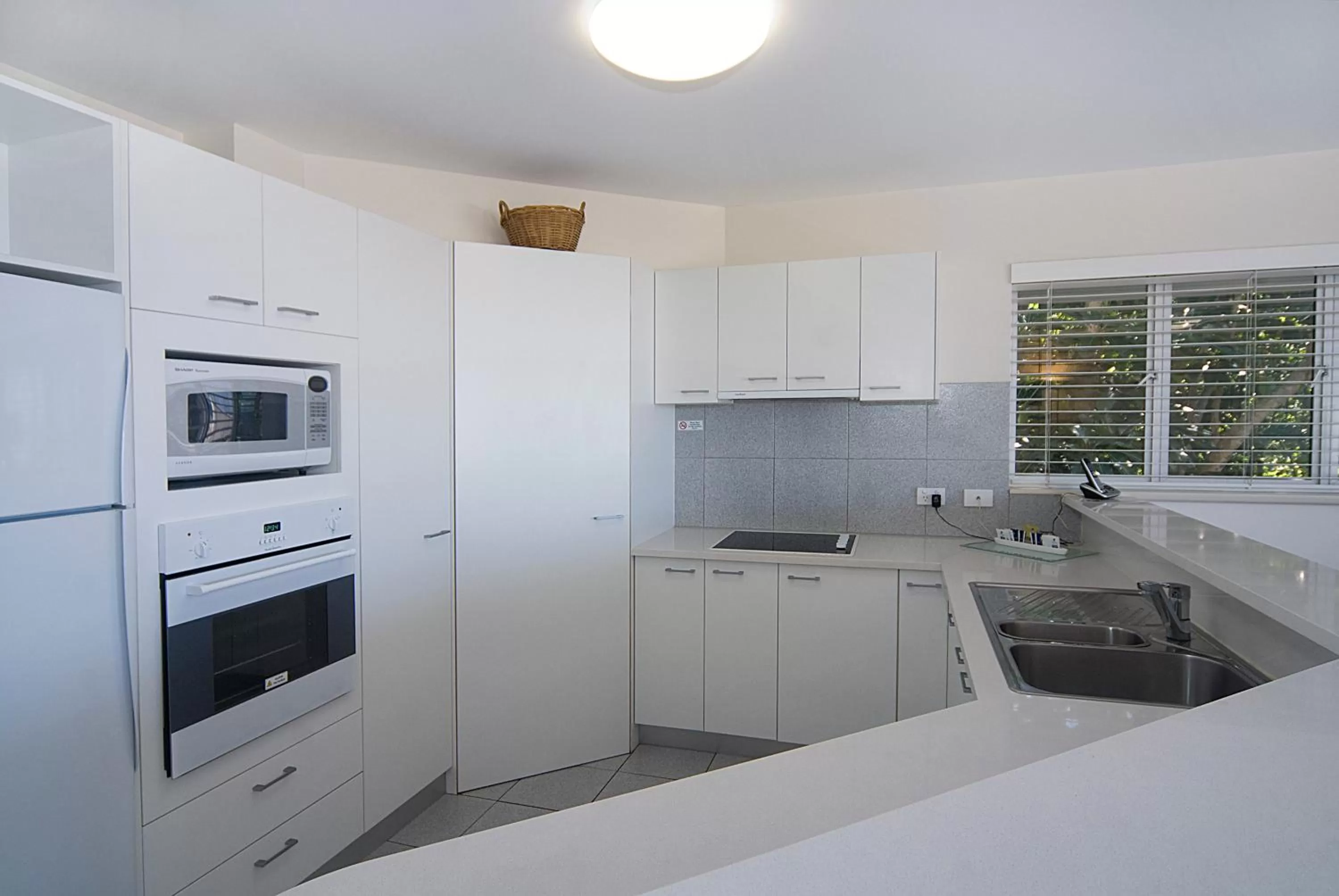 Kitchen or kitchenette, Kitchen/Kitchenette in Sunshine Vista
