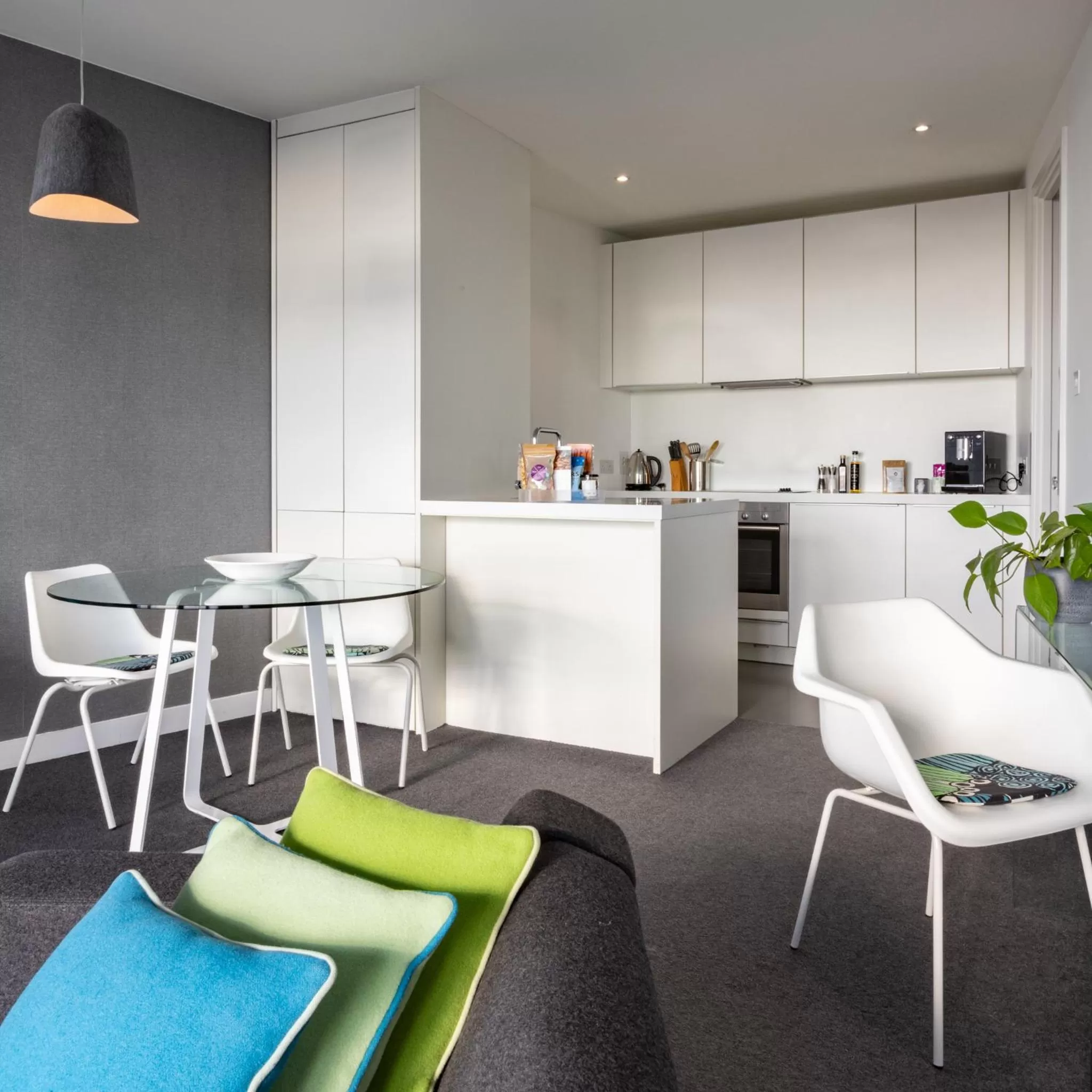 Kitchen or kitchenette in Staying Cool At Rotunda