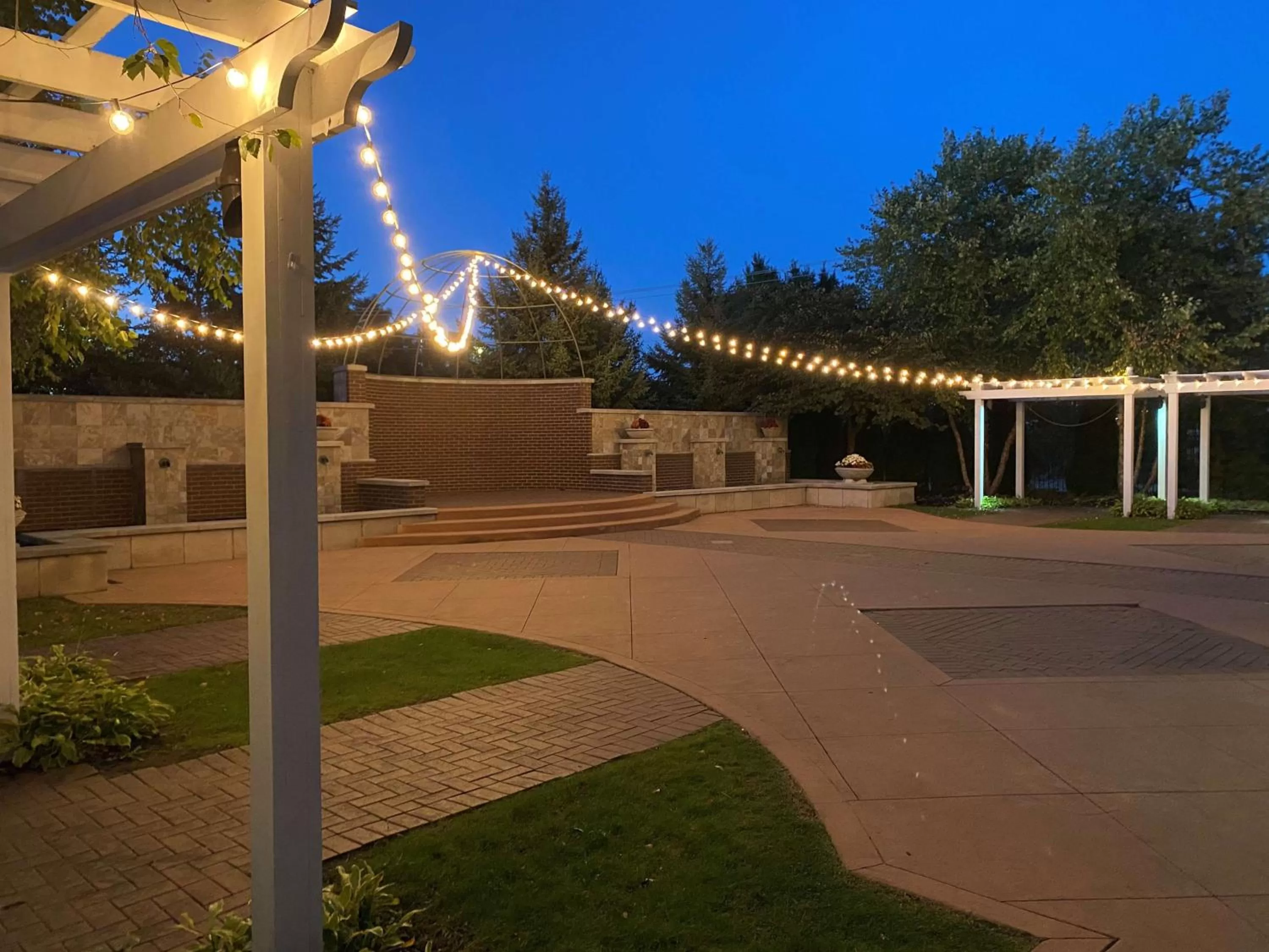 Garden in Hilton Garden Inn South Bend