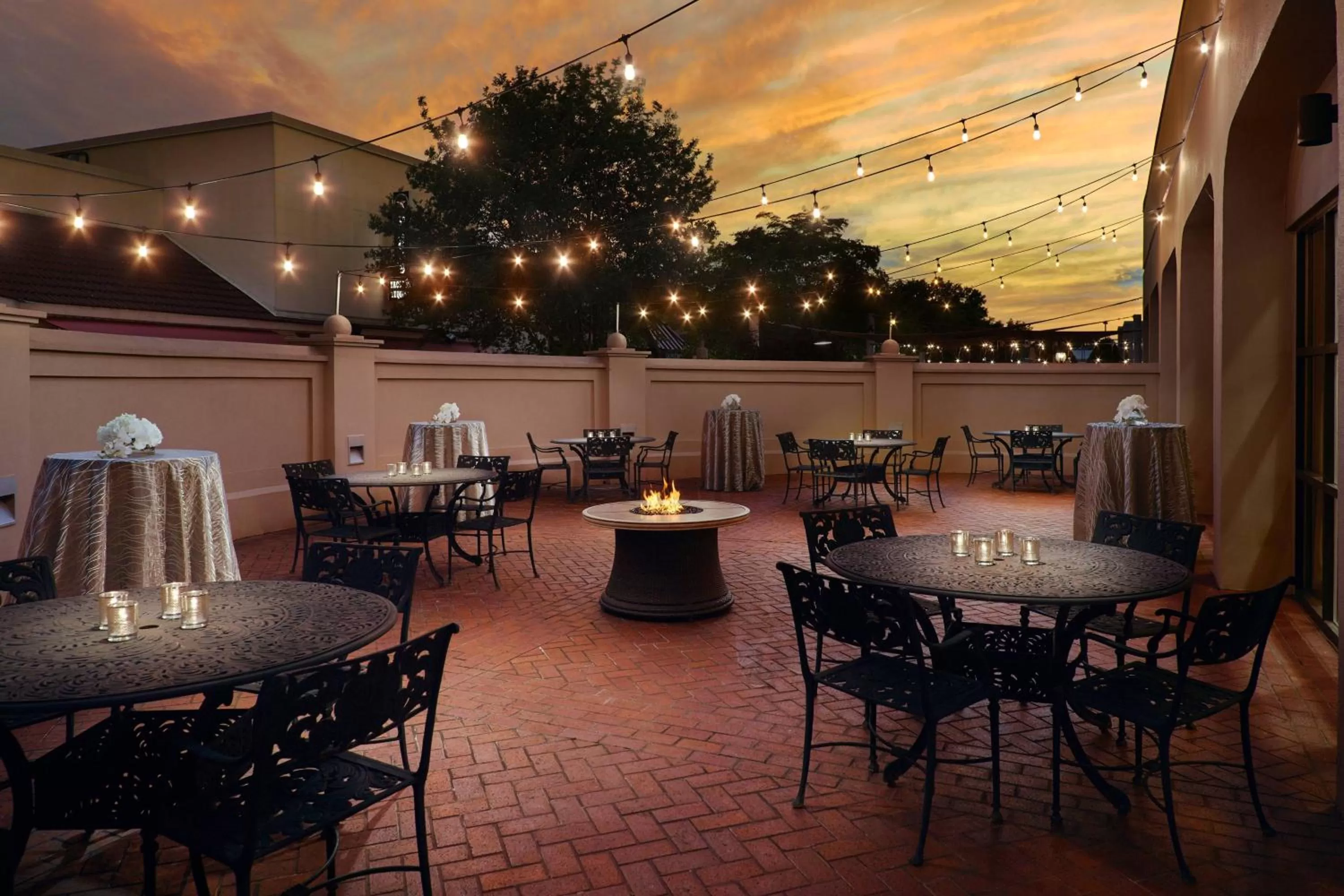 Lobby or reception in Charlotte Marriott SouthPark