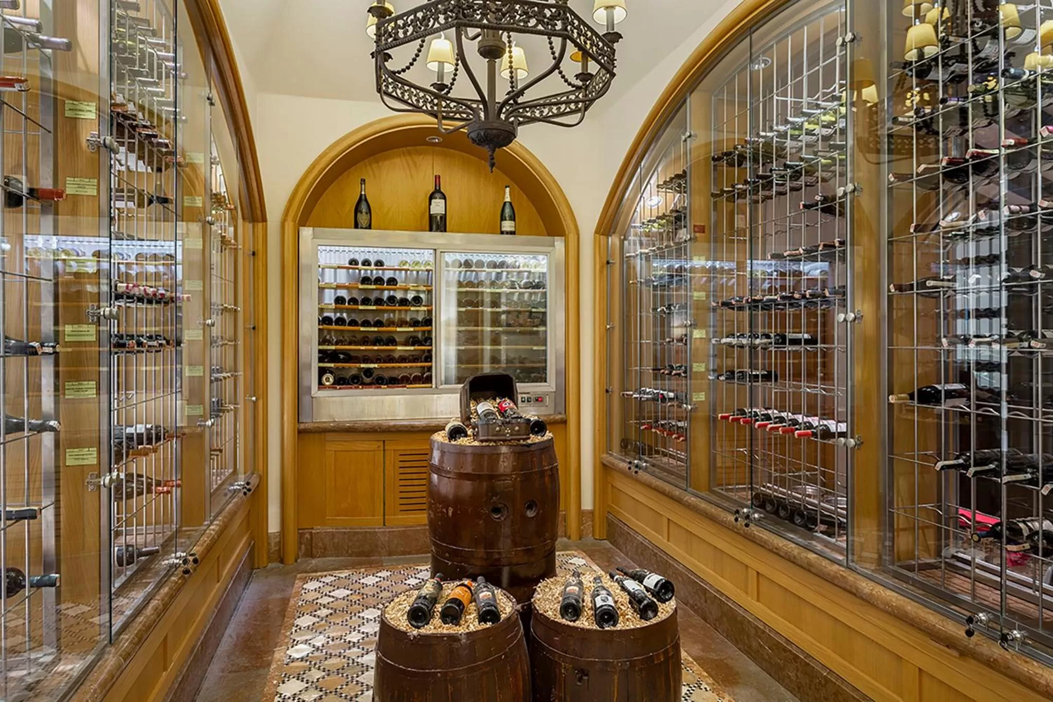 Restaurant/places to eat in Calista Luxury Resort