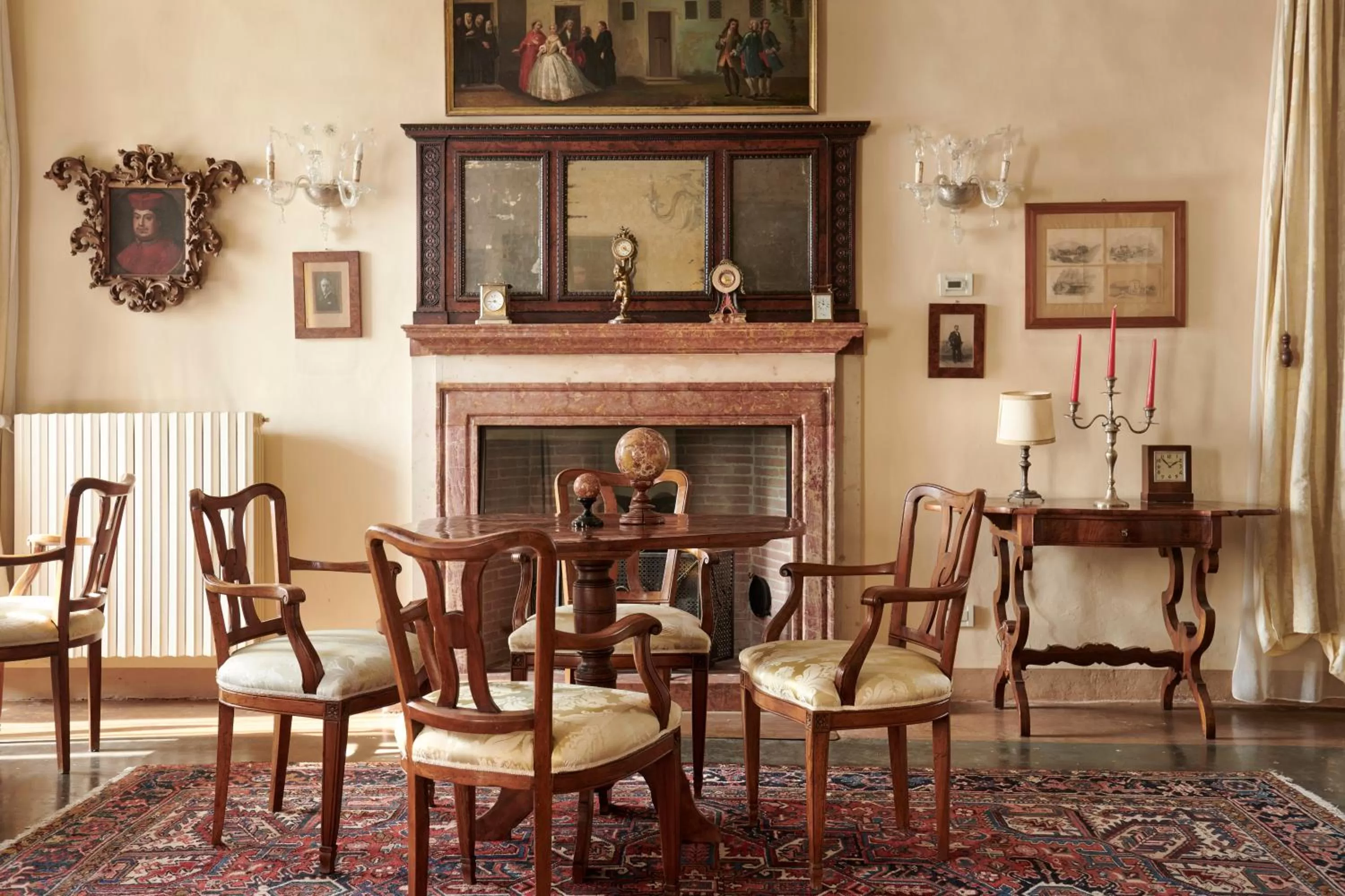 Communal lounge/ TV room in Villa Stecchini