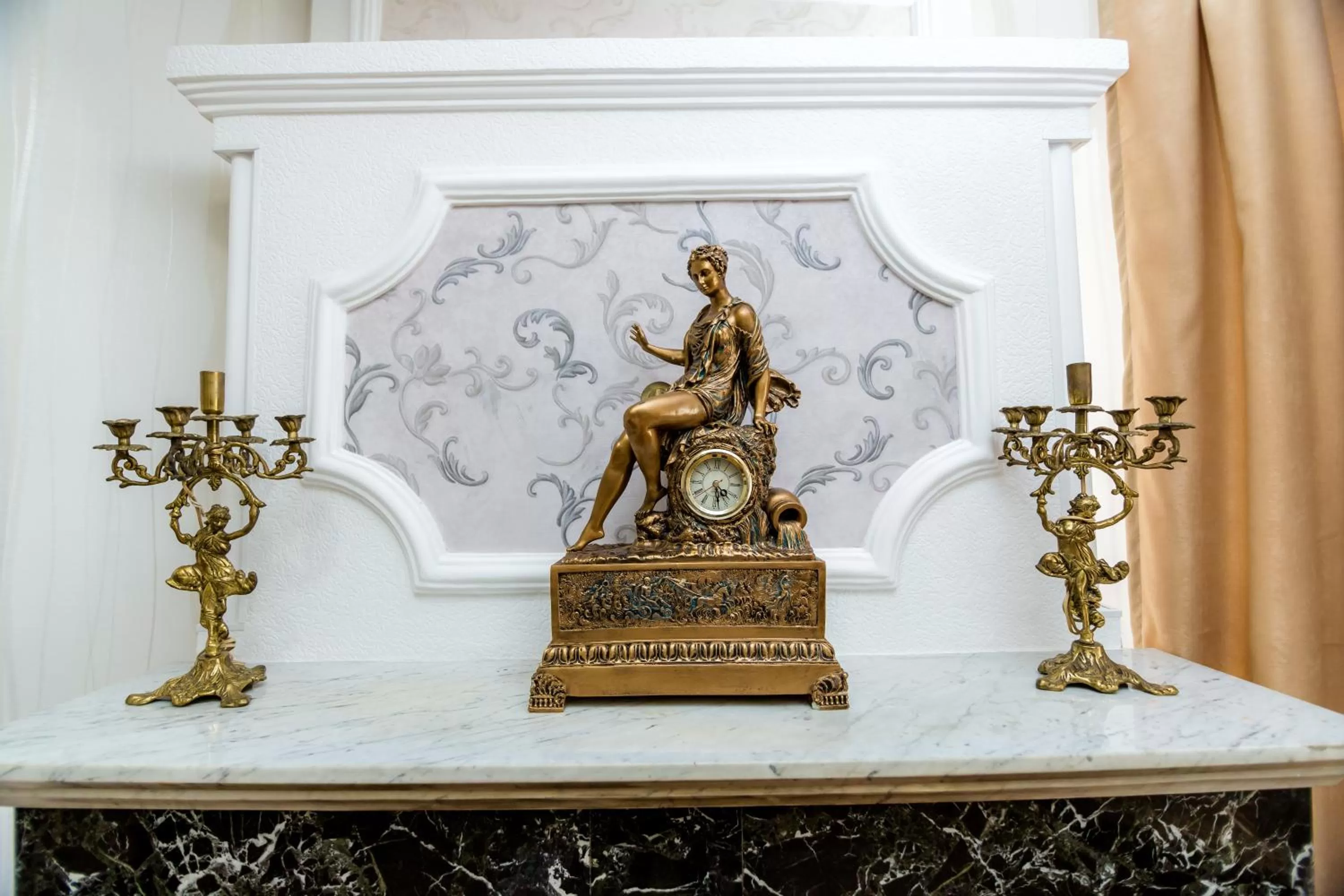 Decorative detail in Elia Palace Hotel