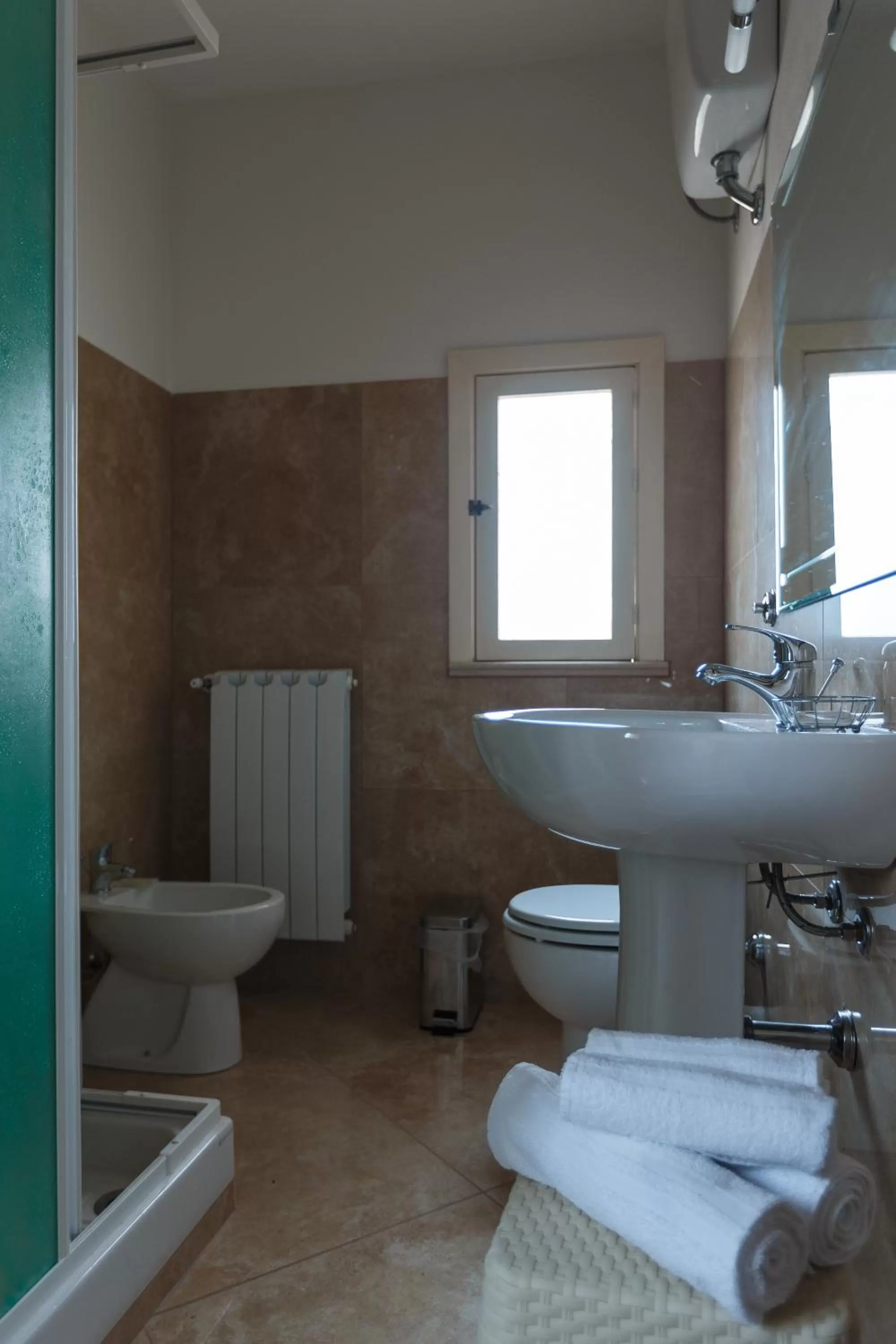 Shower in B&B Batarà - "La Terrazza del Centro"