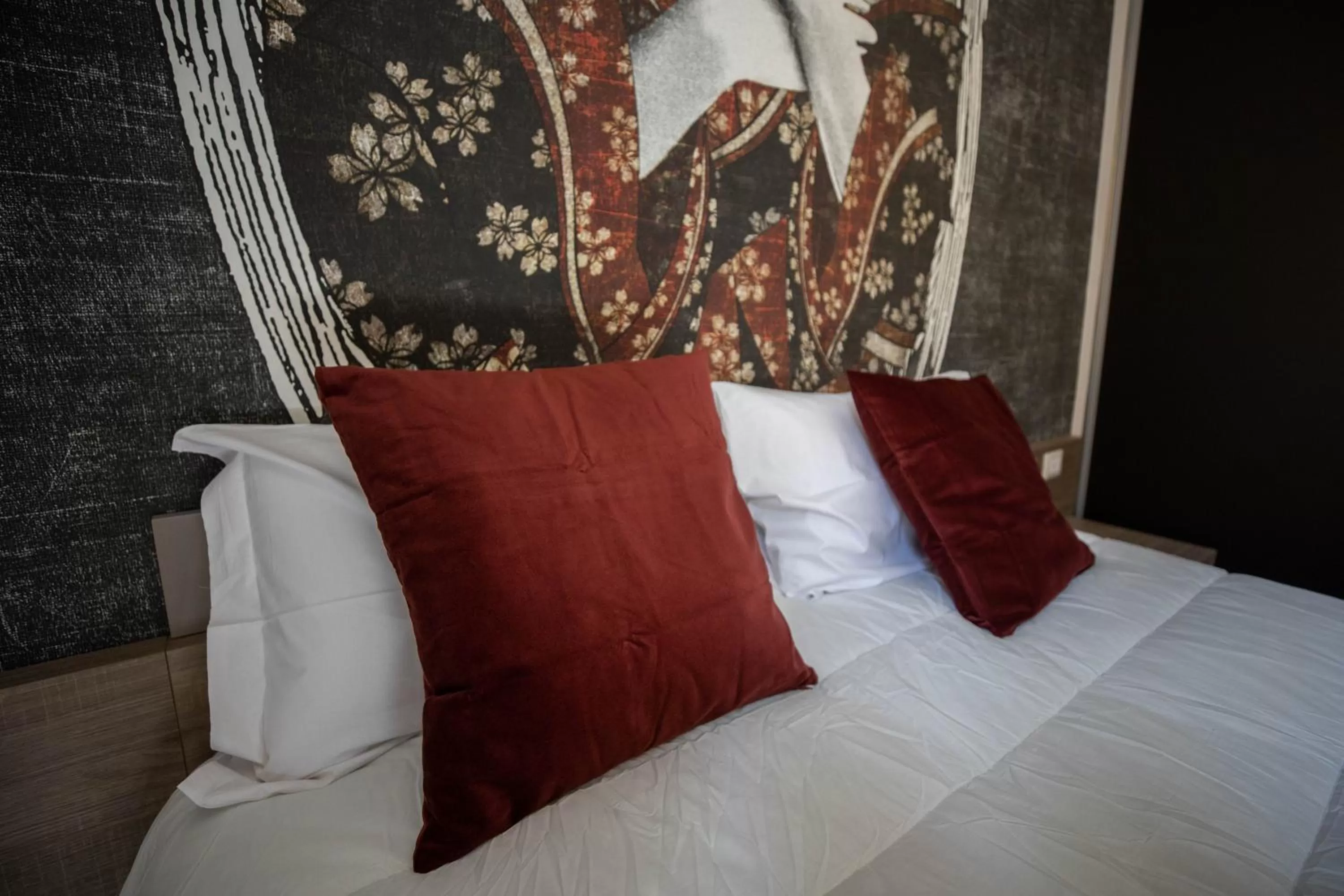 Bed in L'élégant BOUTIQUE ROOMS NAPLES