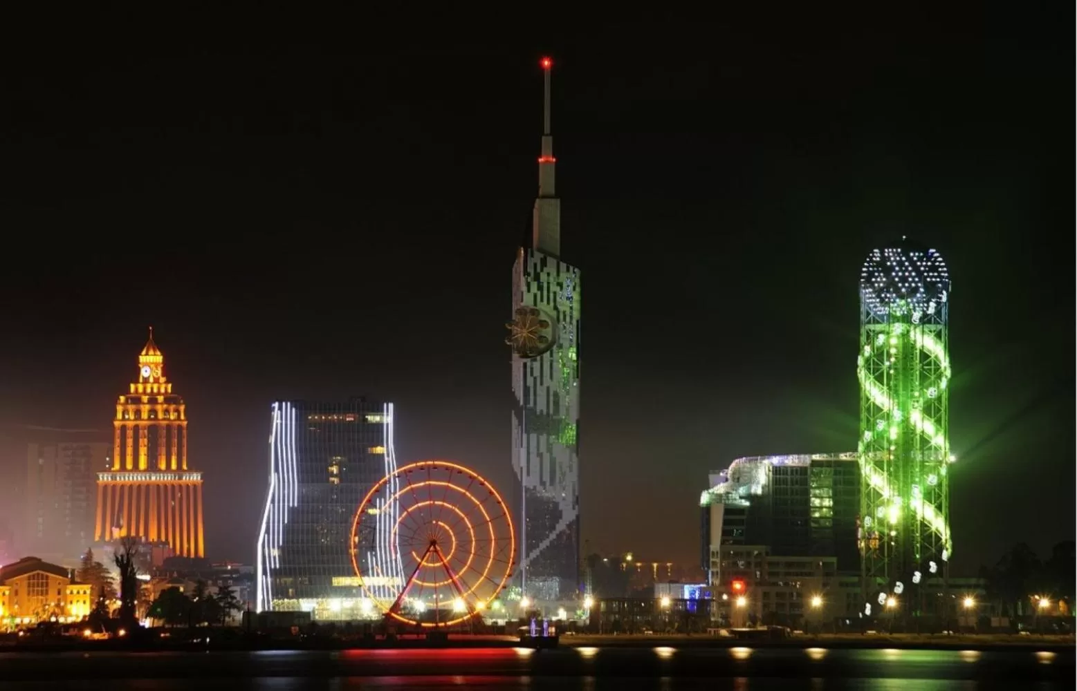 Night in Special Apartments In Orbi City Batumi