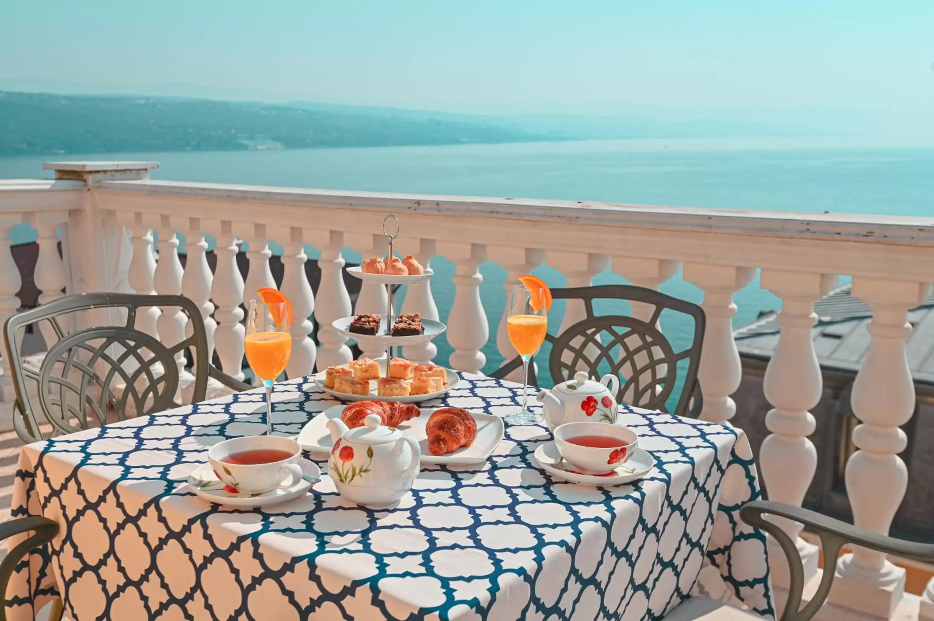 Standard Double or Twin Room with Sea View in Hotel Continental ex Gardenija Standard Double or Twin Room with Sea View in Hotel Continental ex Gardenija