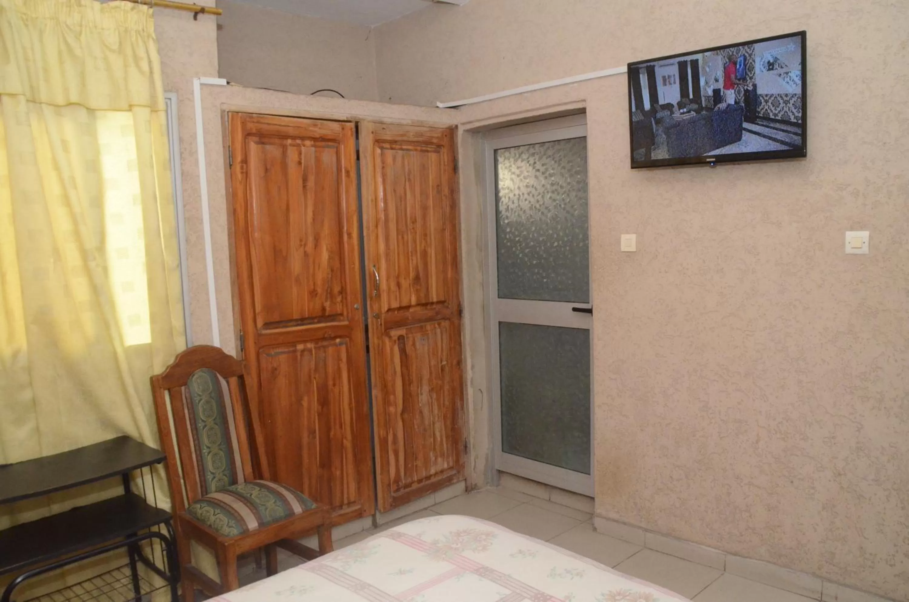 Bed in Hotel Ambassadors