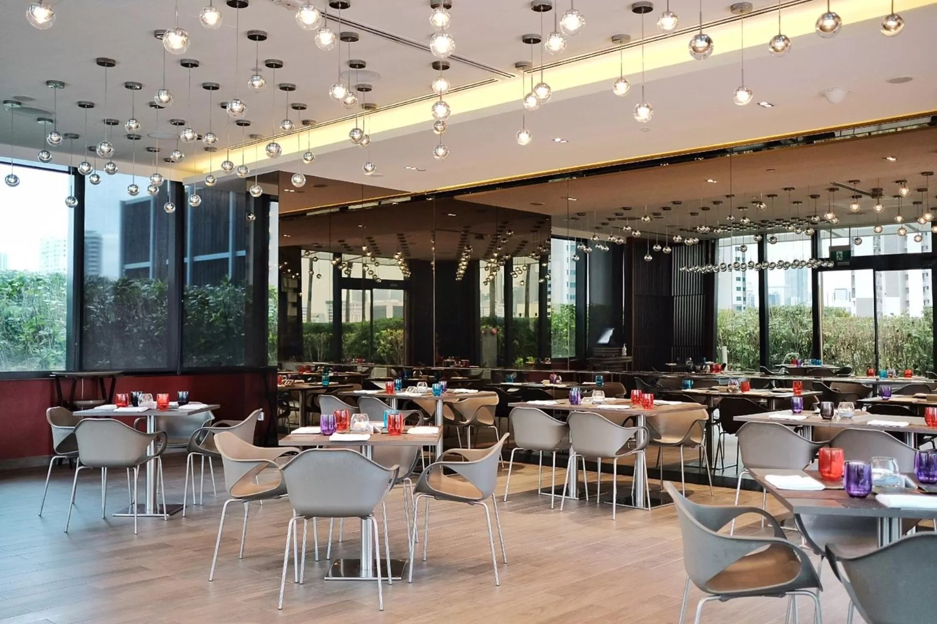 Restaurant/places to eat in One Farrer Hotel