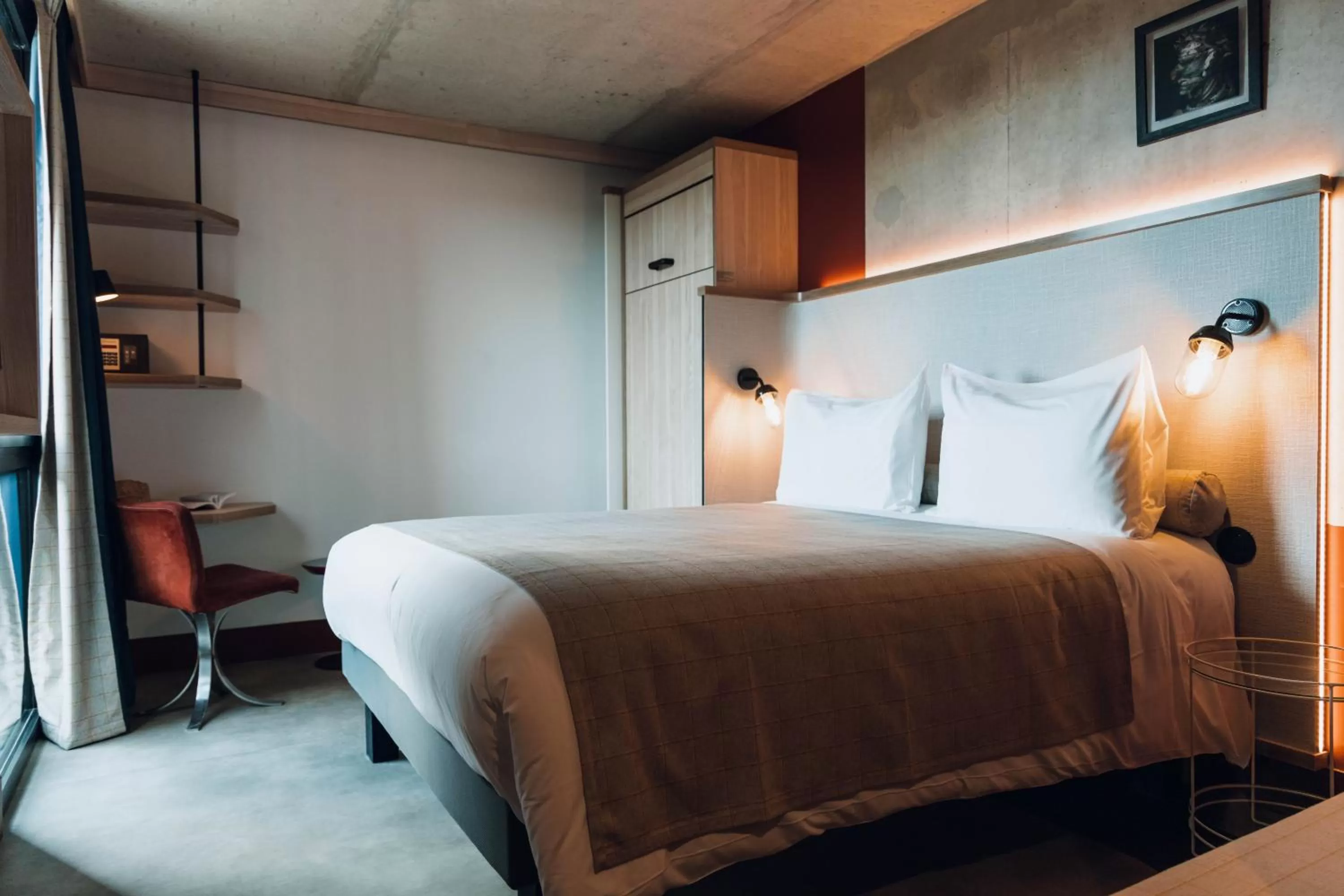 Bed in greet Hotel La Rochelle Centre