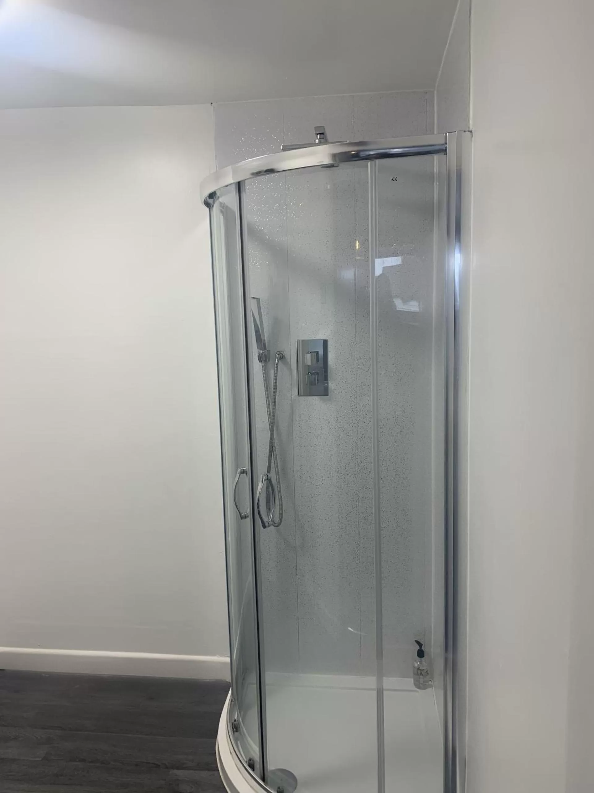 Bedroom, Bathroom in Maqs Bistro