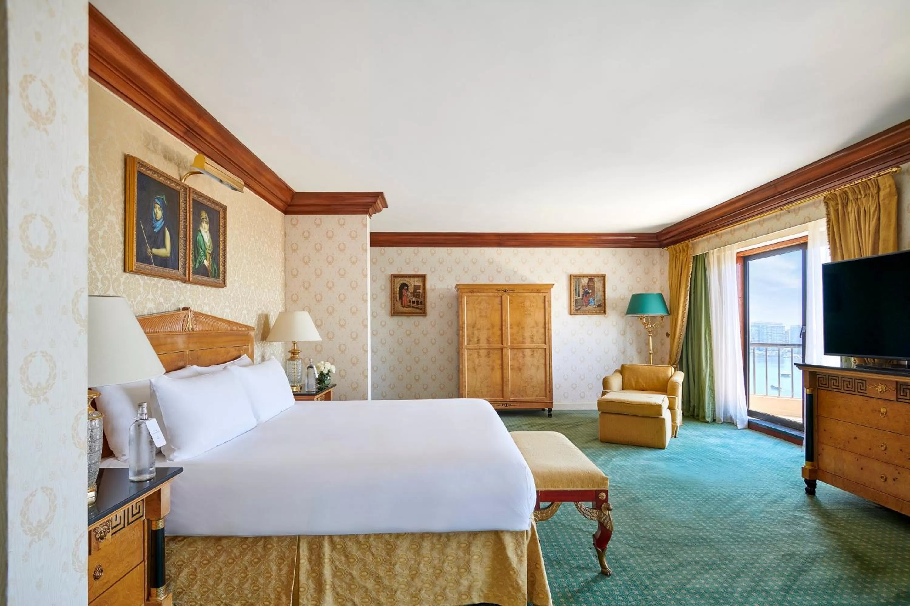 Photo of the whole room, Bed in InterContinental Cairo Semiramis by IHG