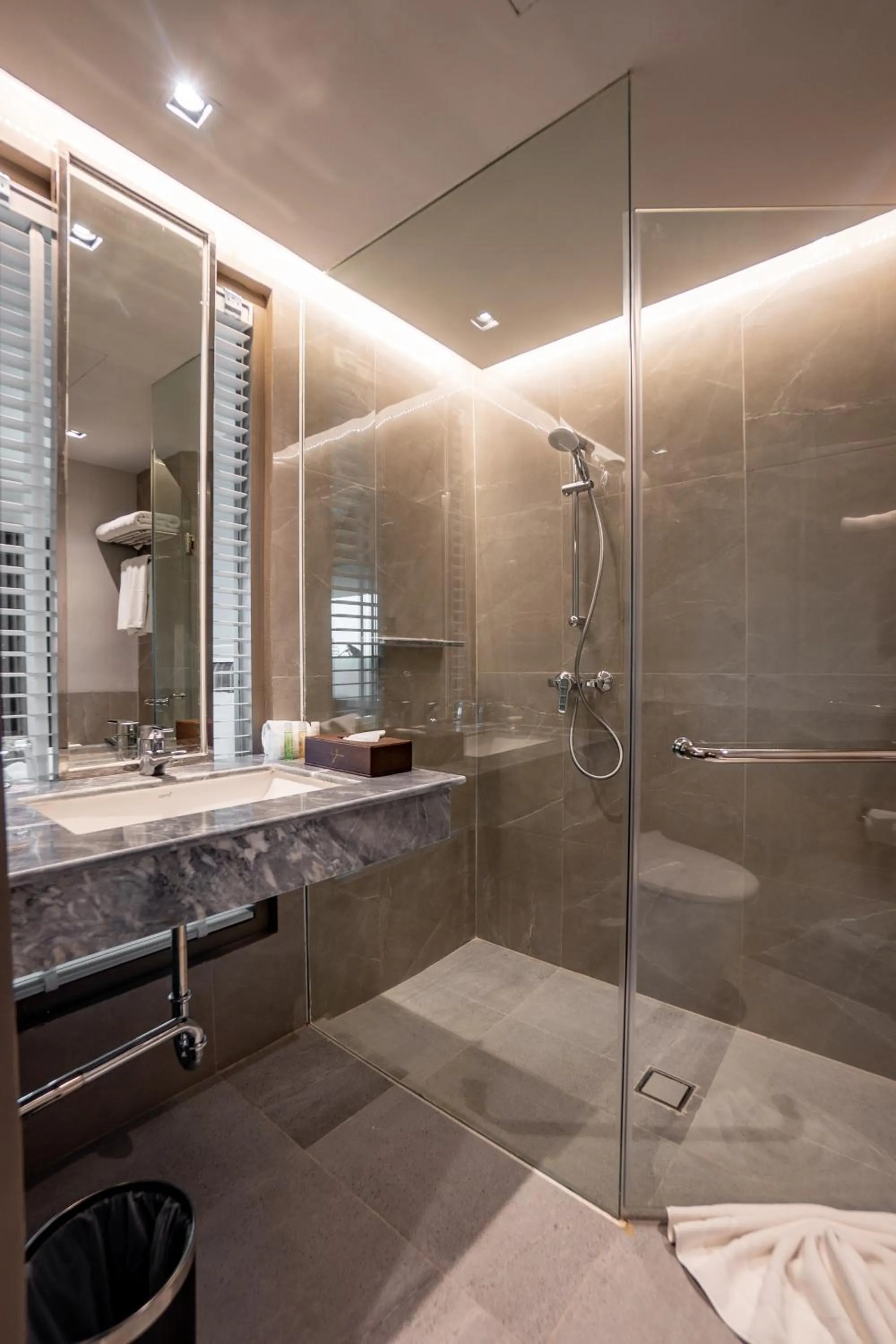 Bathroom in The Grand Riverside Hotel