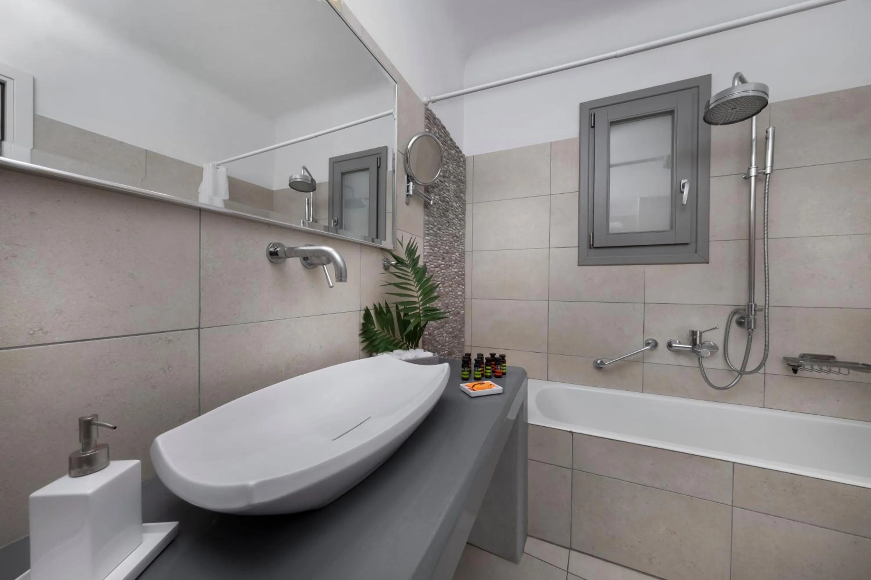 Bathroom in Deliades Hotel