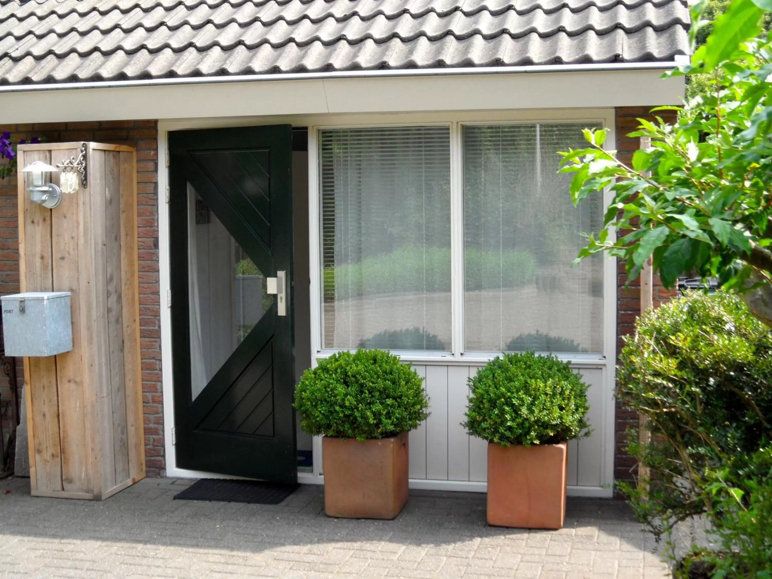 Facade/entrance in B&B Vloedlijn Texel