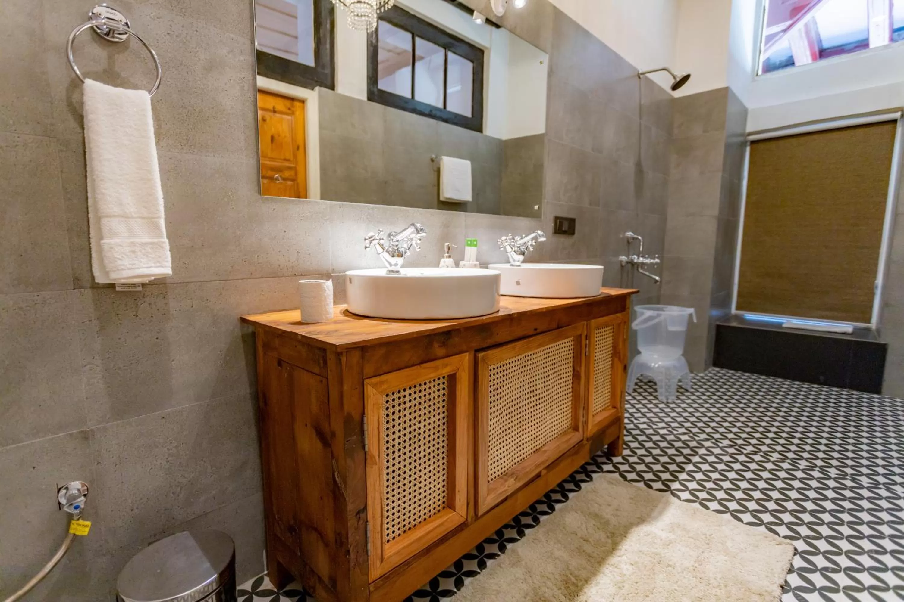 Bathroom in Seclude Shimla, Taraview