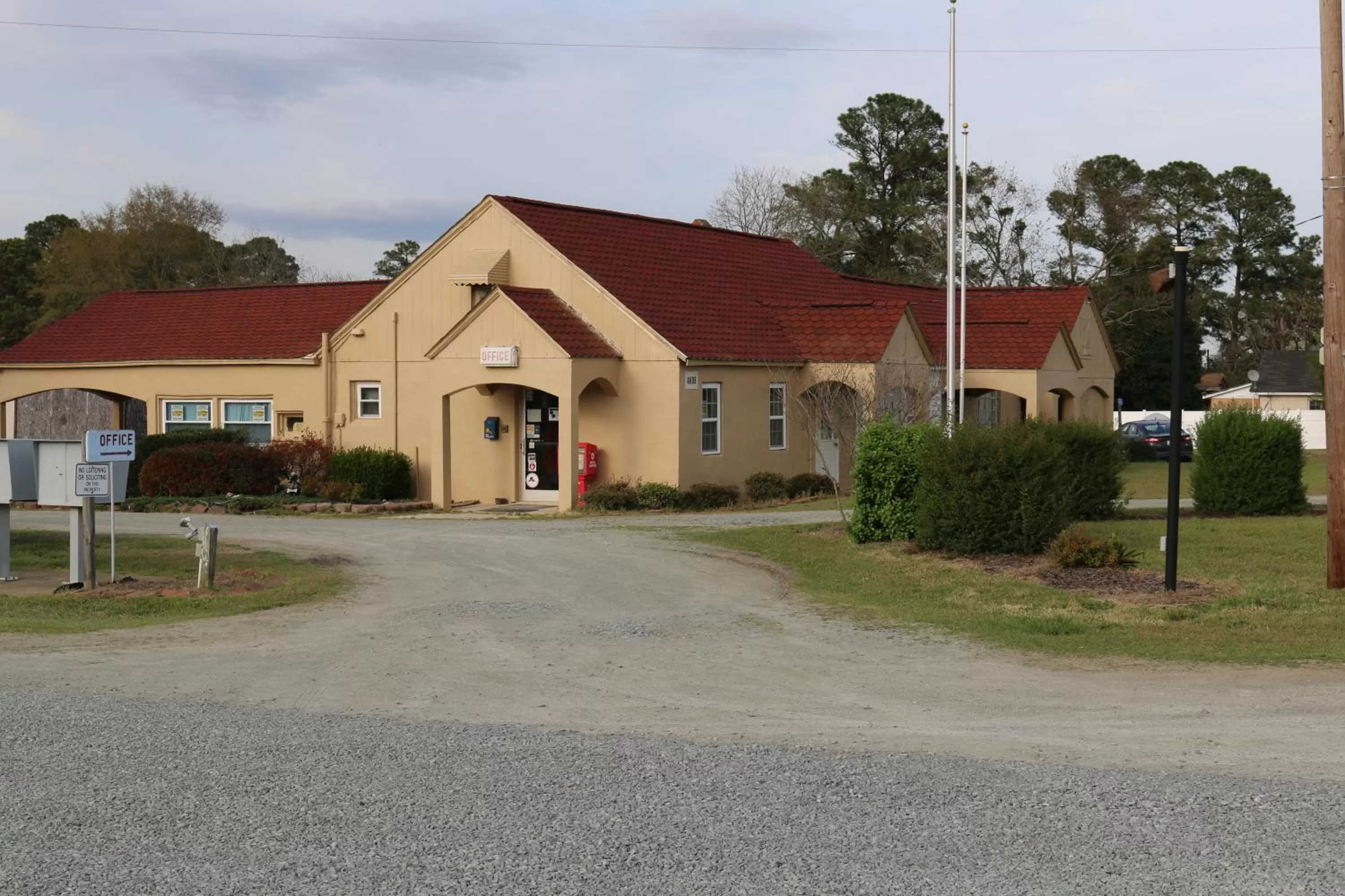 Property building in Four Oaks Lodging