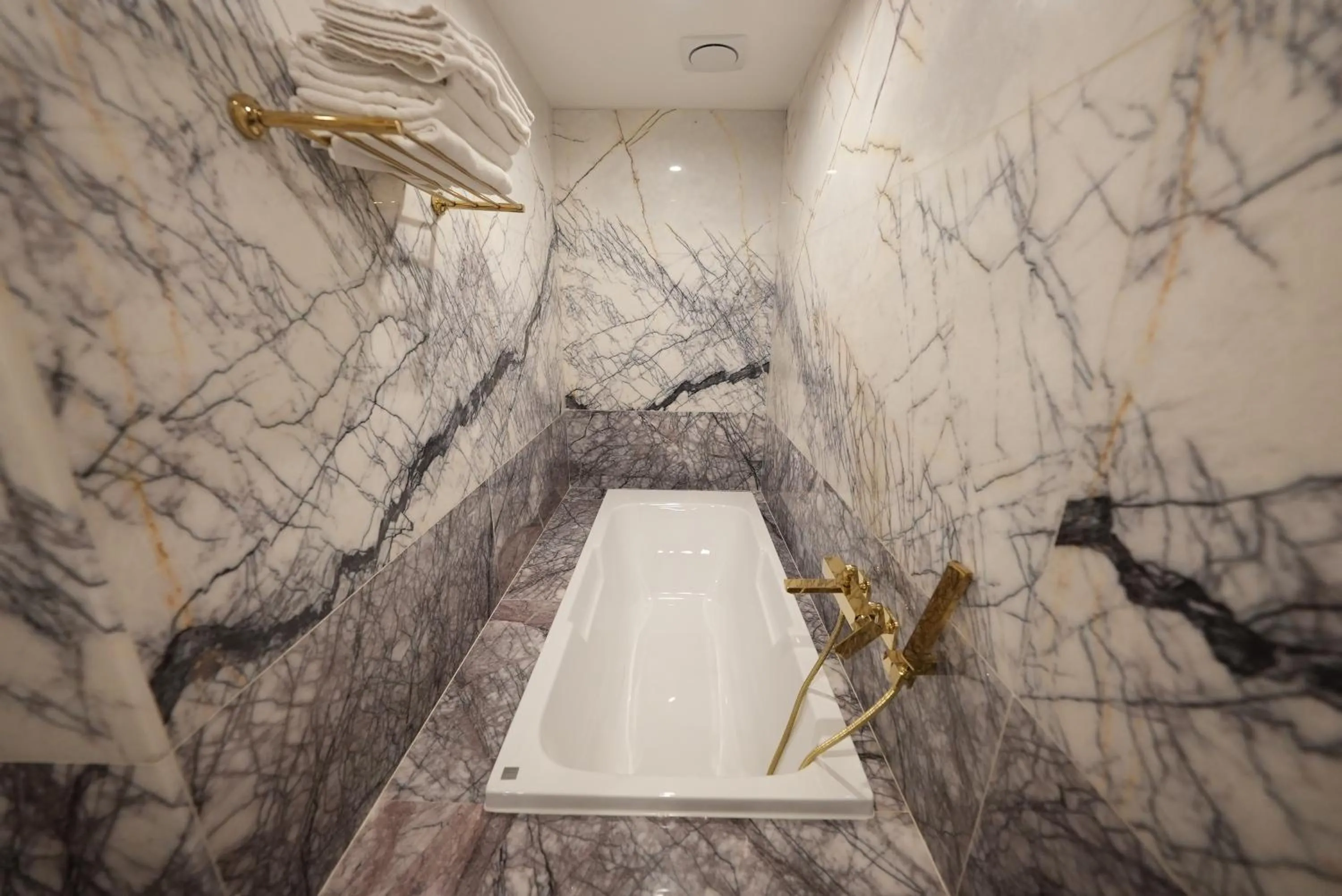 Bathroom in Amare Hotel Jongno