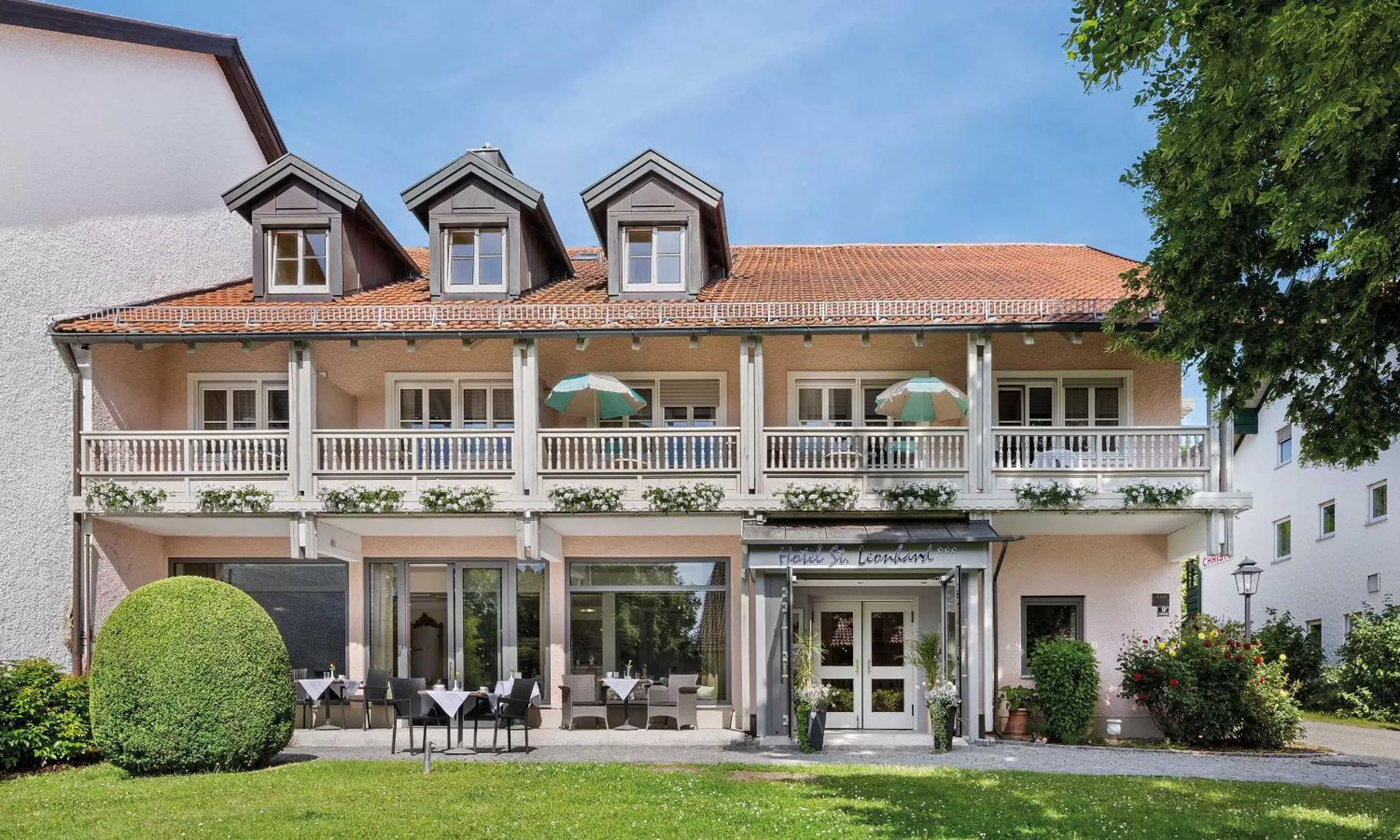 Property Building in Hotel St Leonhard