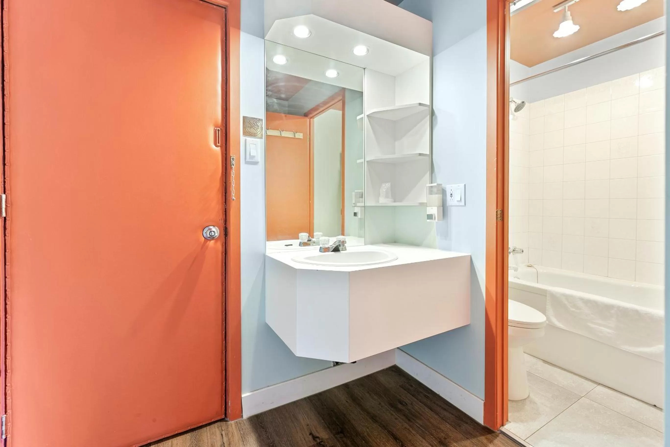 Bathroom in Auberge Pique Nique