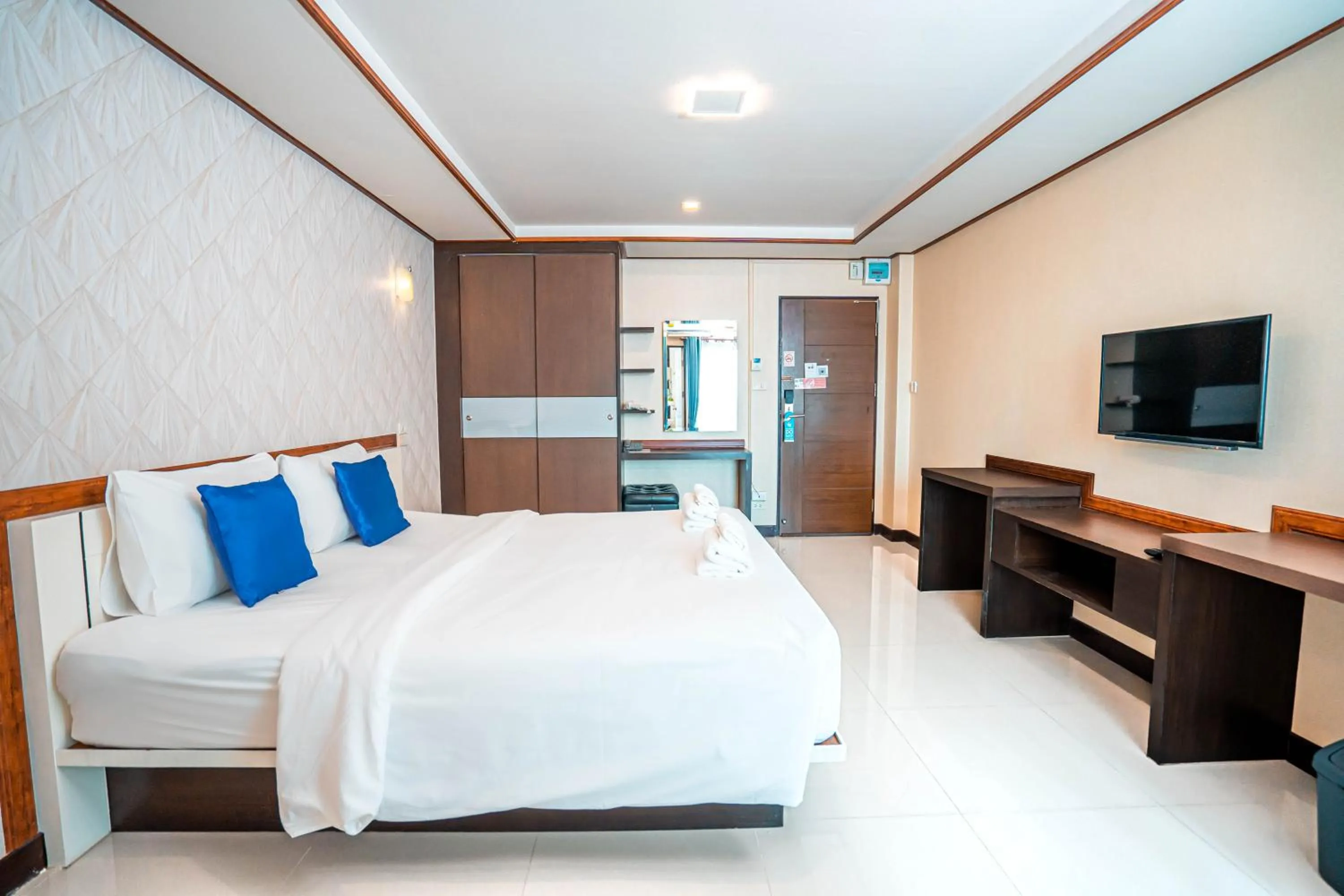 Bedroom, Bed in Blue Sky Residence Airport