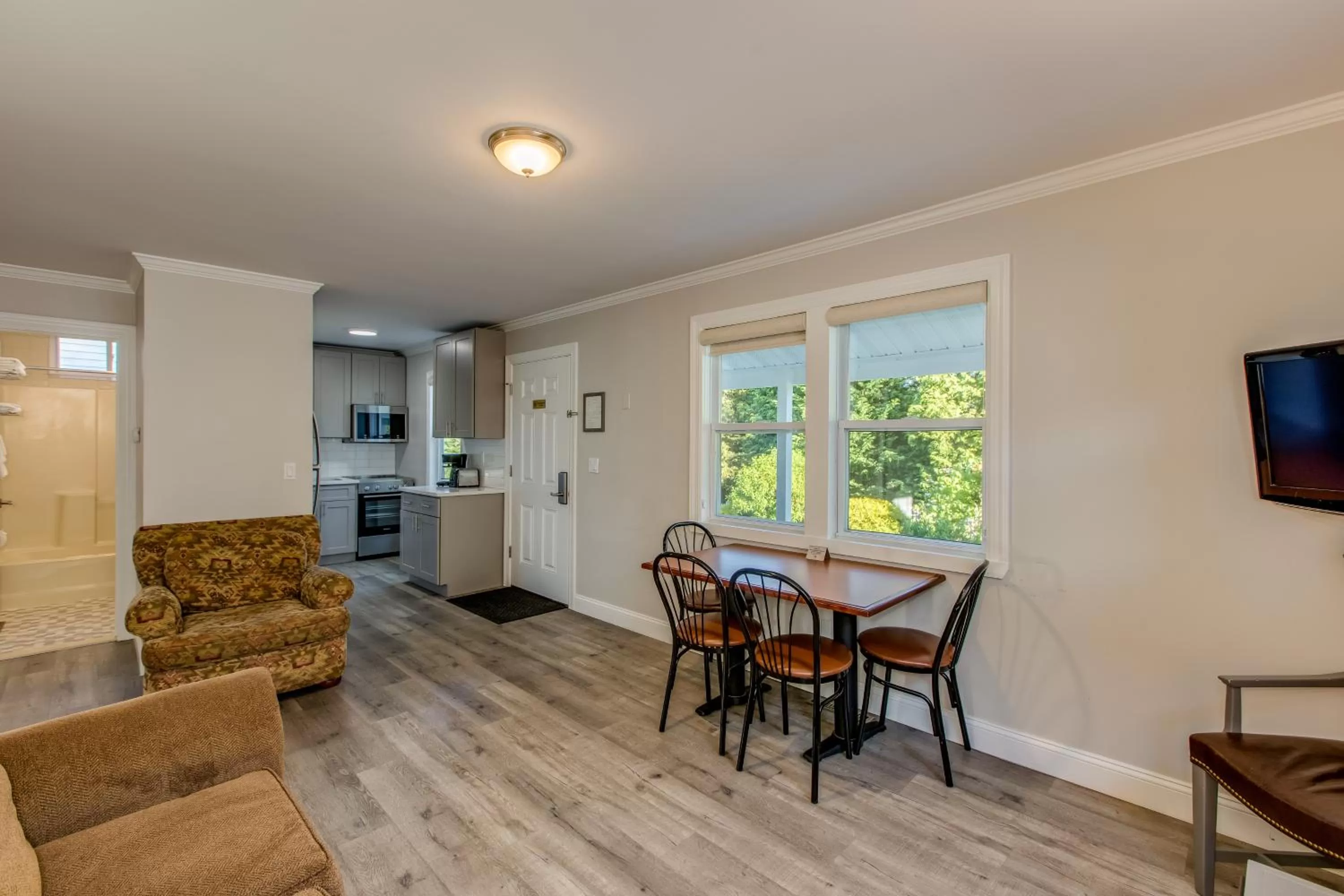 Colonial Shores Resort