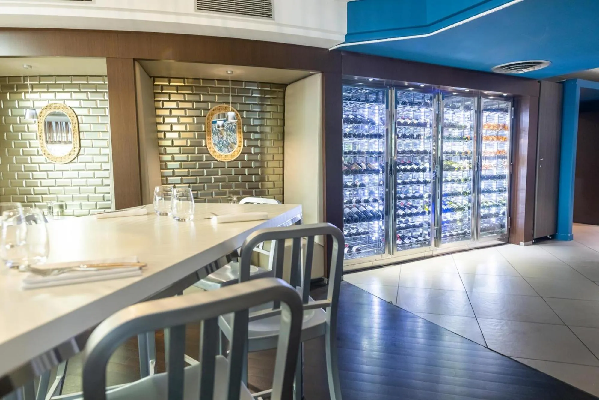 Restaurant/places to eat in Mercure Paris Massy Gare TGV