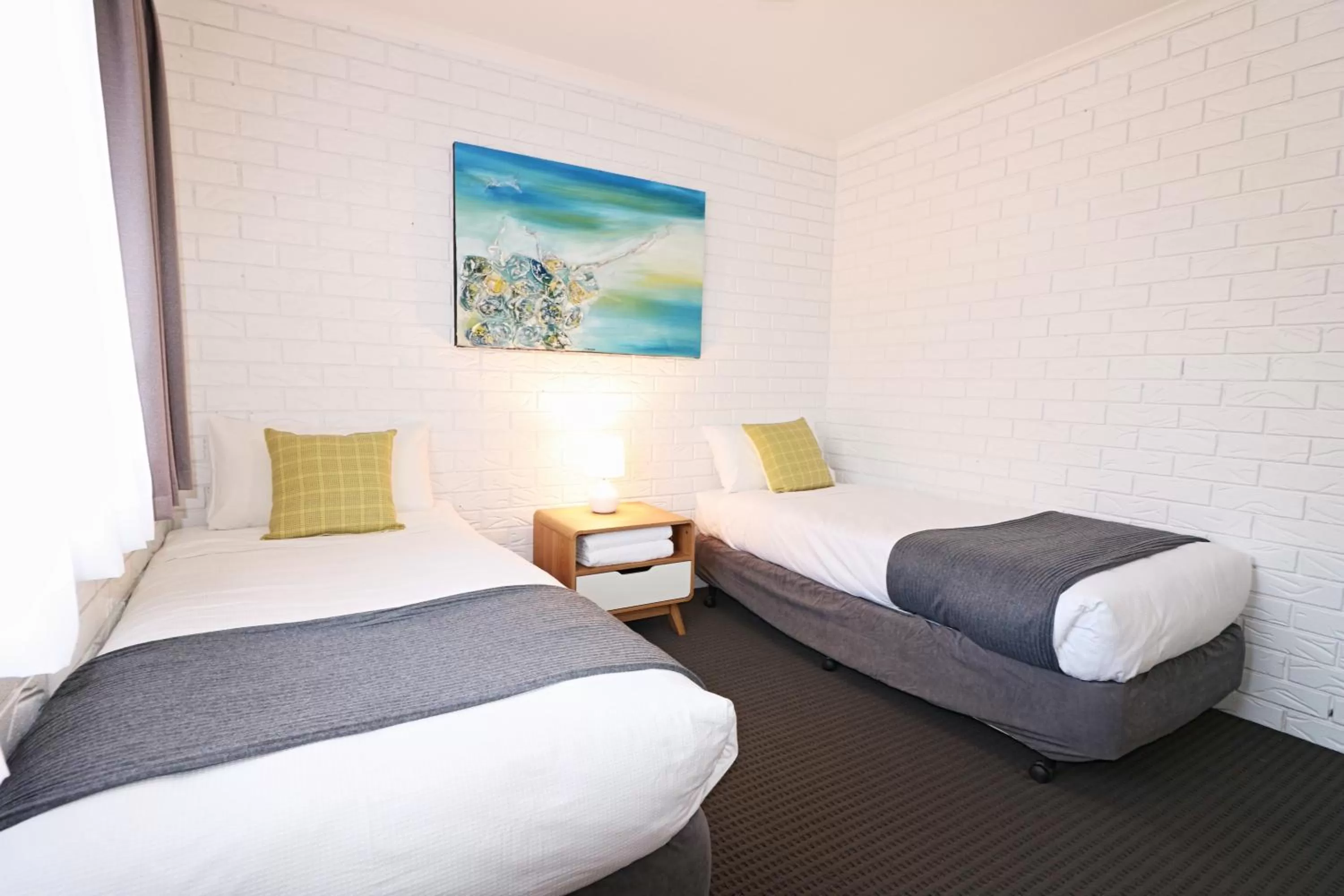 Bedroom, Bed in Aquarius Merimbula