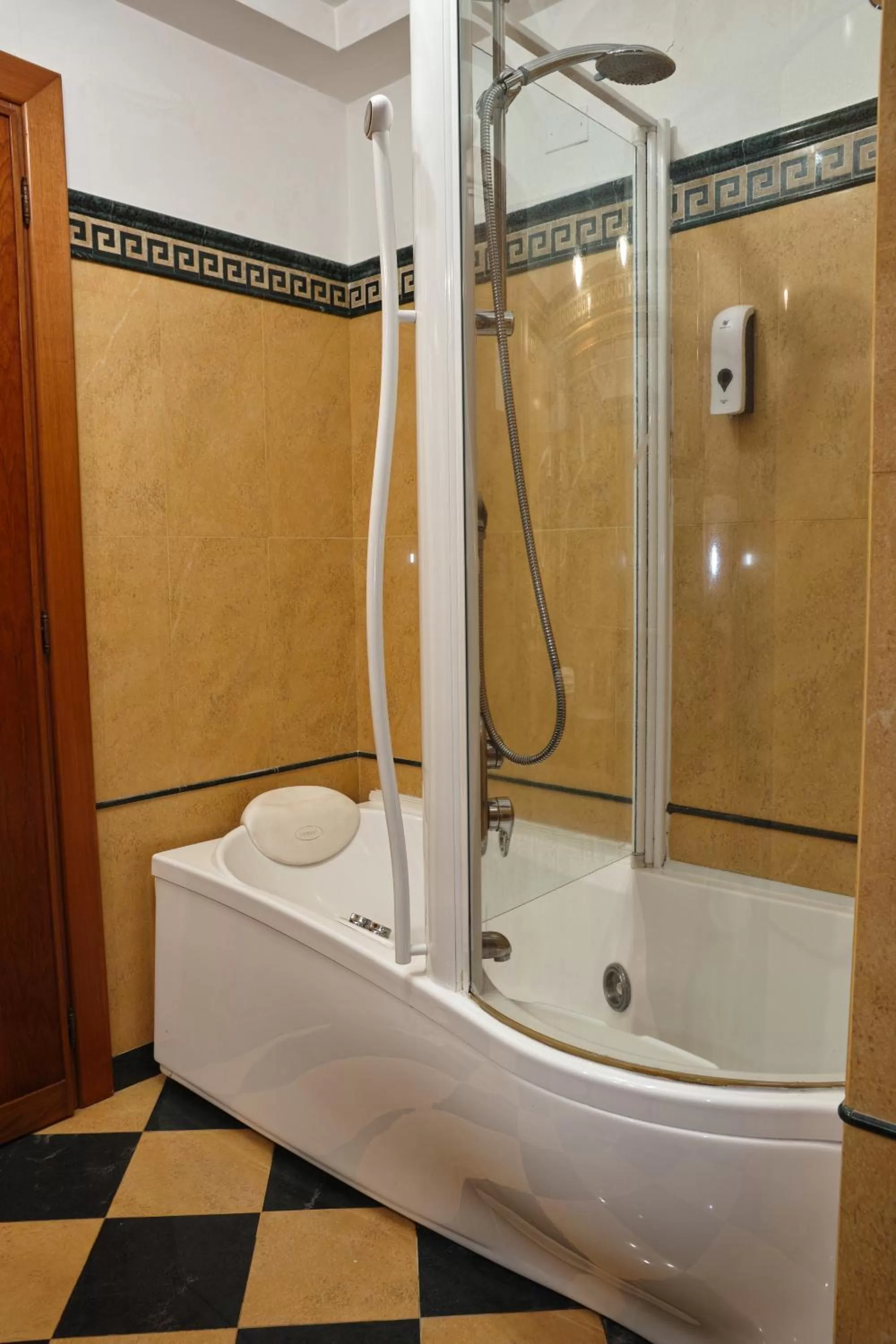 Bathroom in Hotel Hiberia