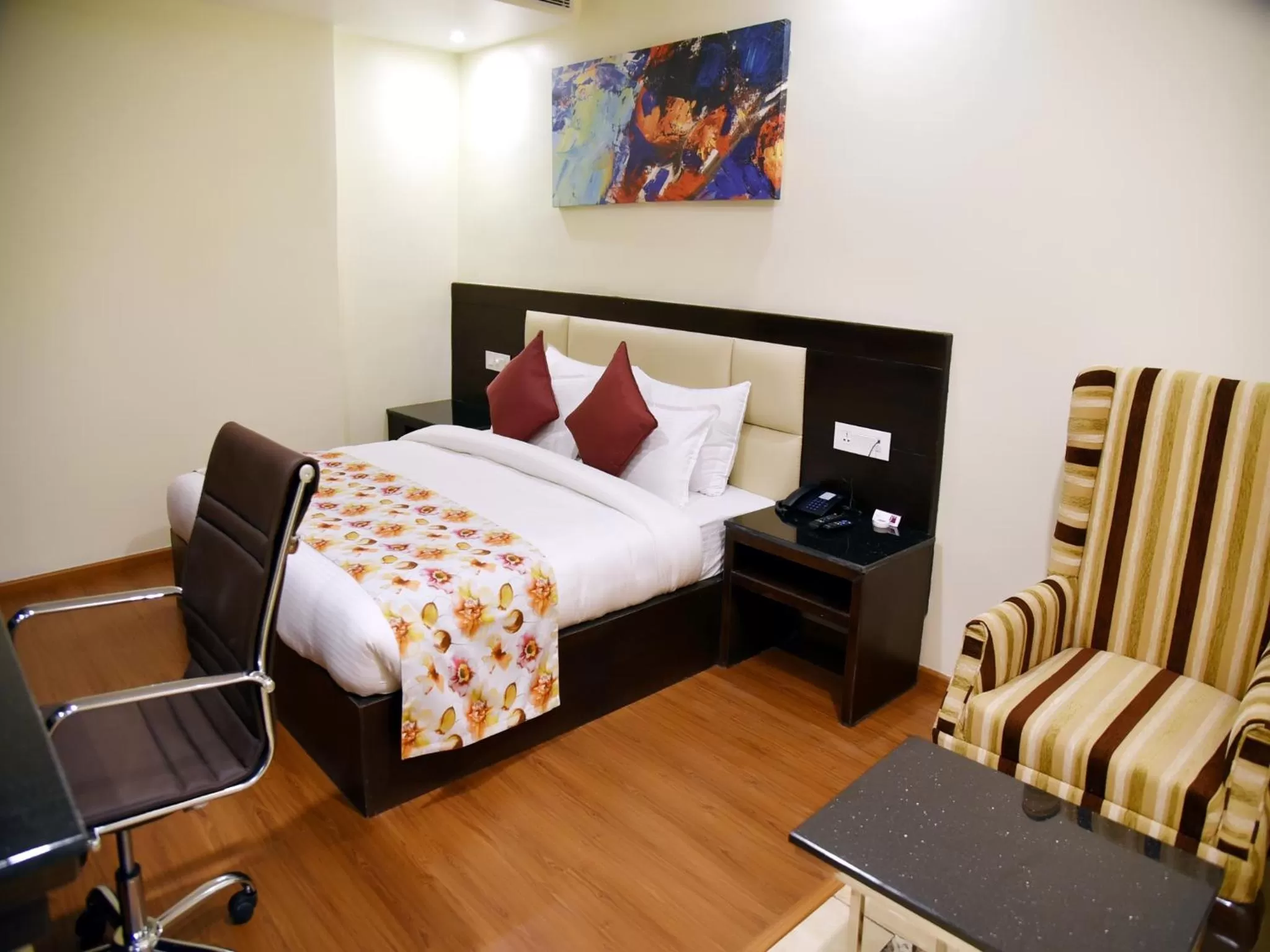 Bed in Clarks Inn Suites Katra