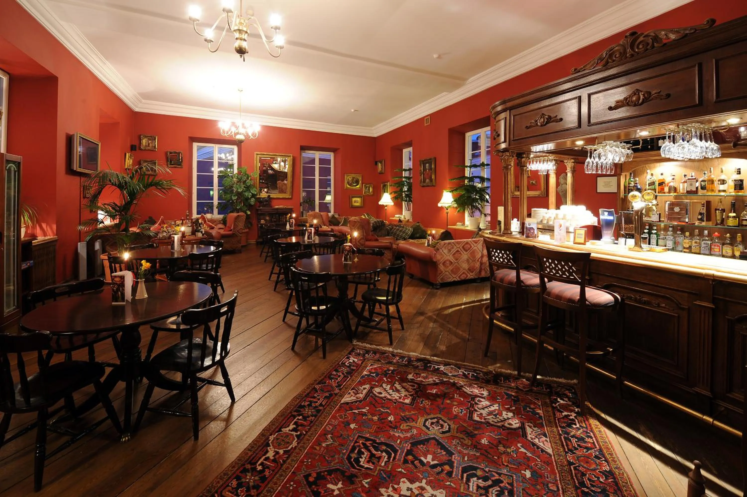 Restaurant/places to eat in Shakespeare Boutique Hotel