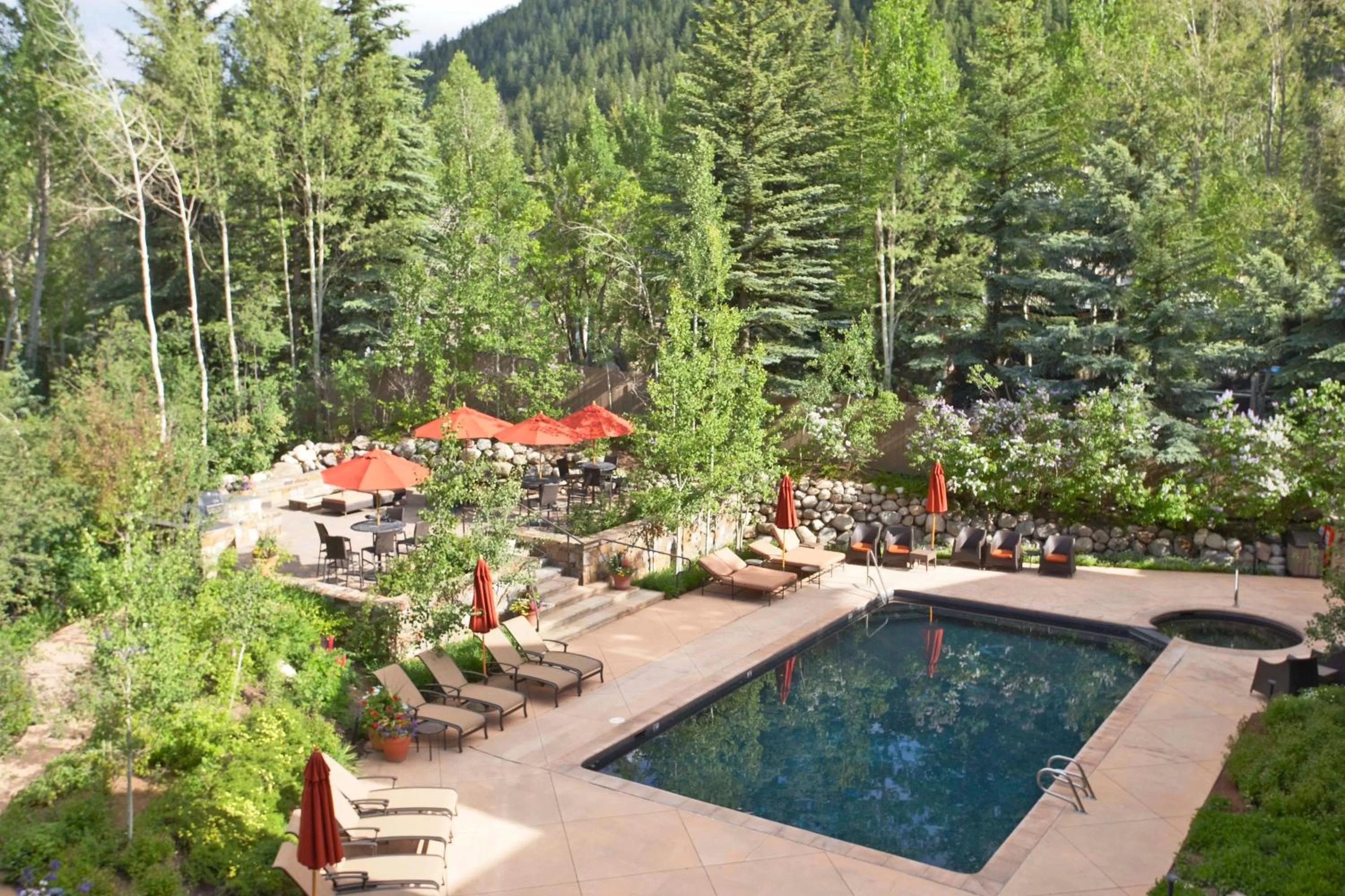 Swimming pool in The Gant