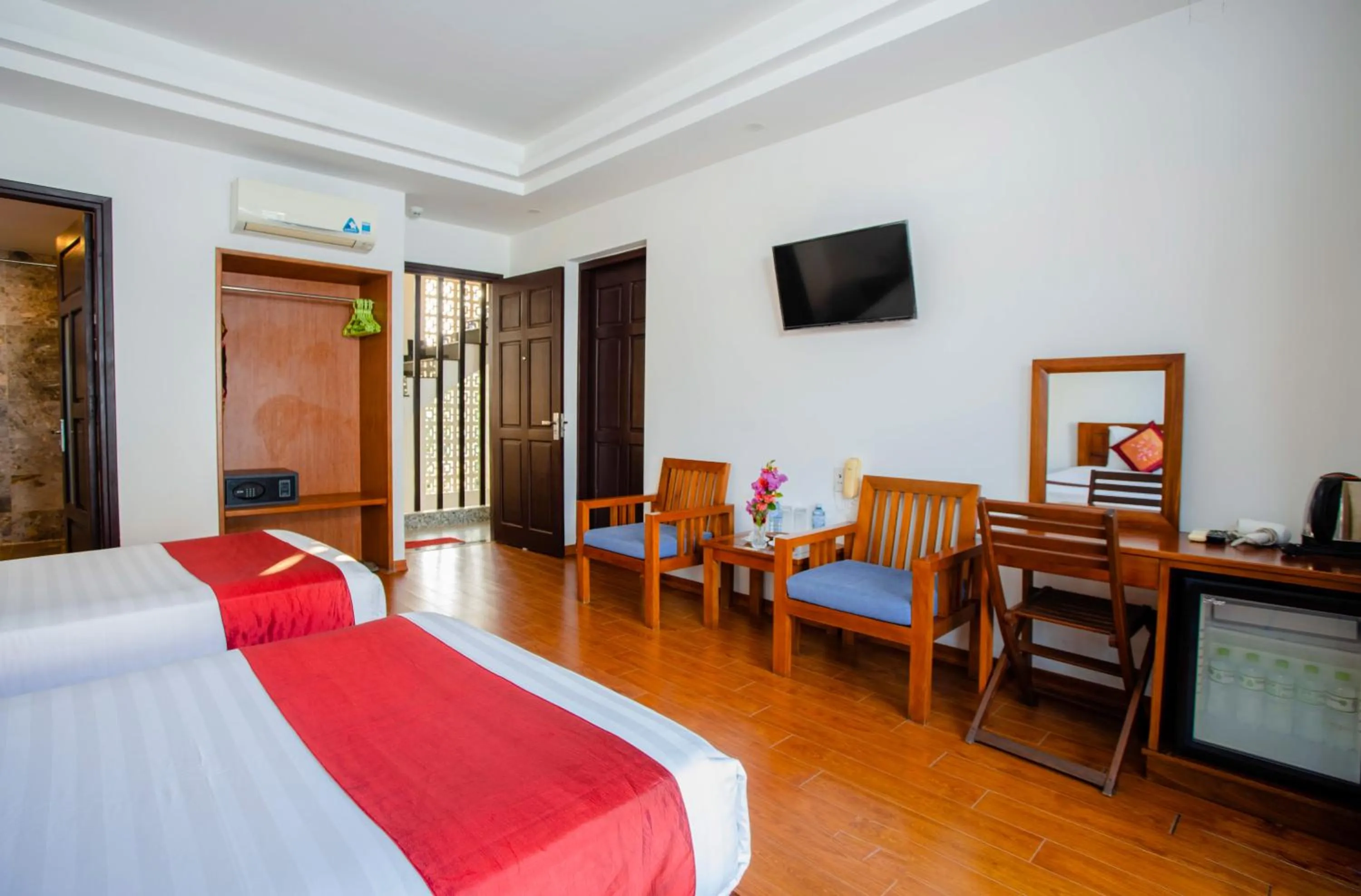 Bed in Trendy Life Villa Hoi An